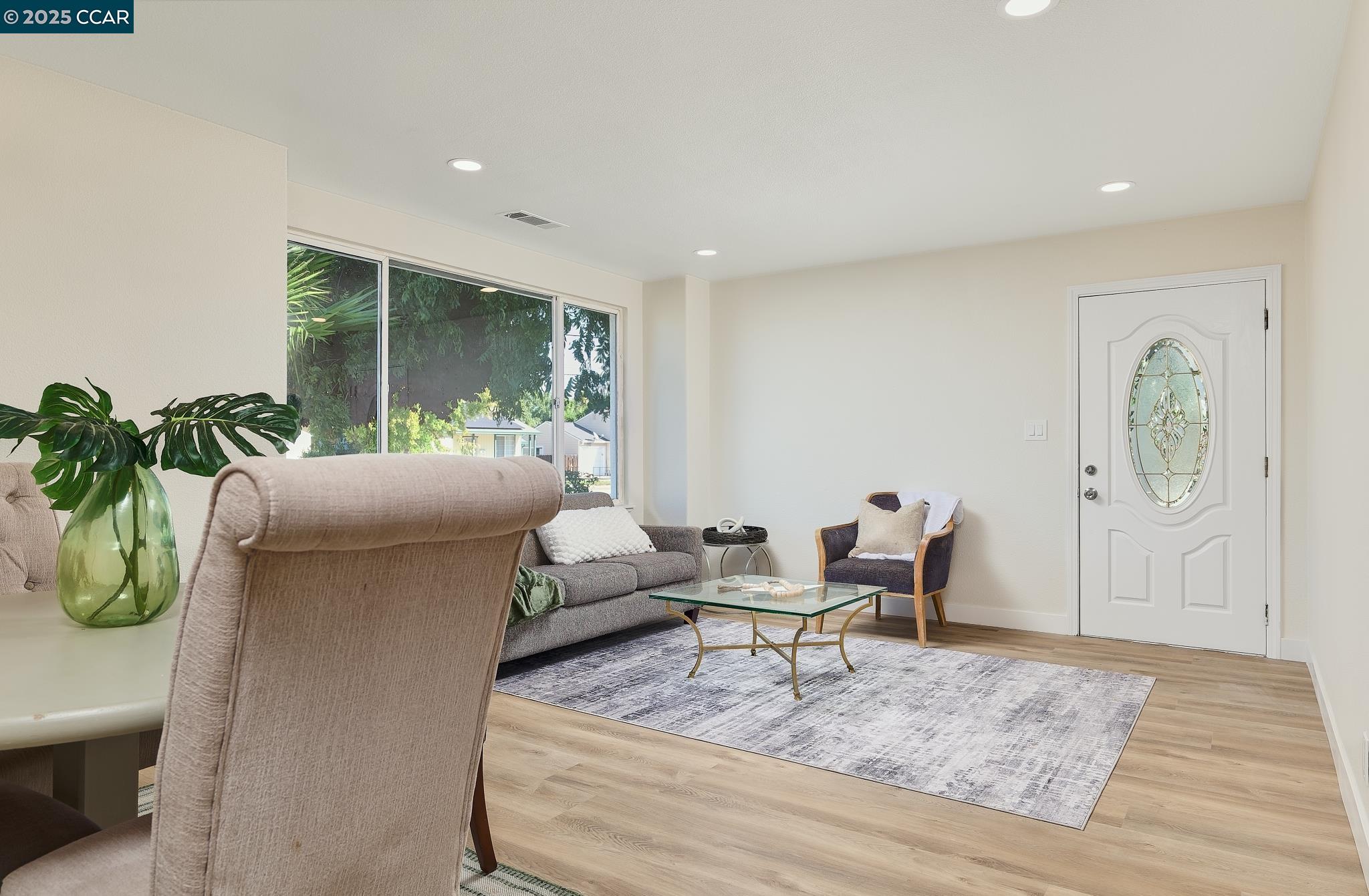 1307 W 8Th St, Antioch