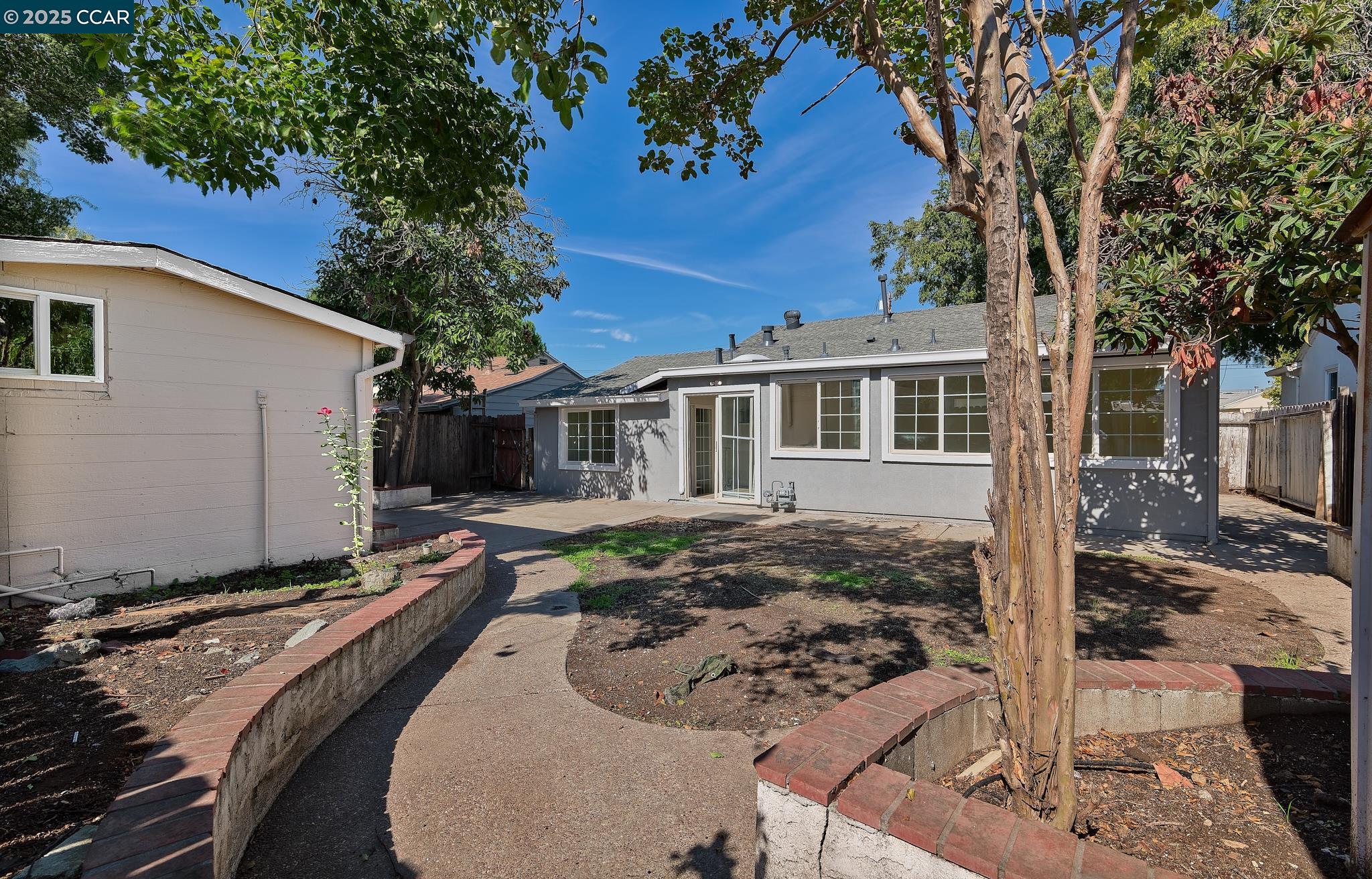 1307 W 8Th St, Antioch