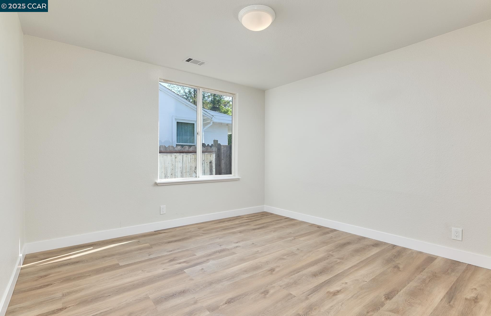 1307 W 8Th St, Antioch