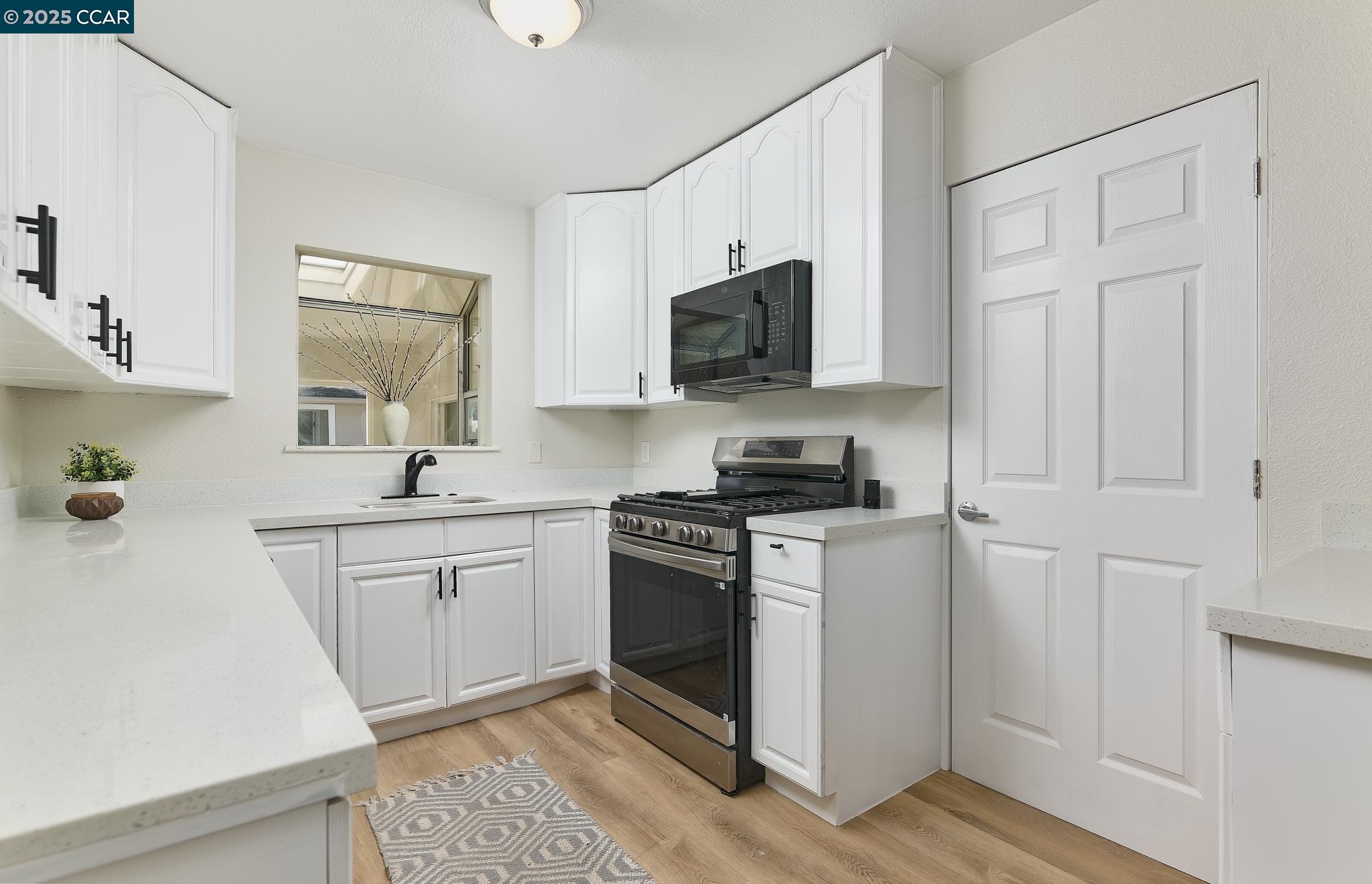 1307 W 8Th St, Antioch