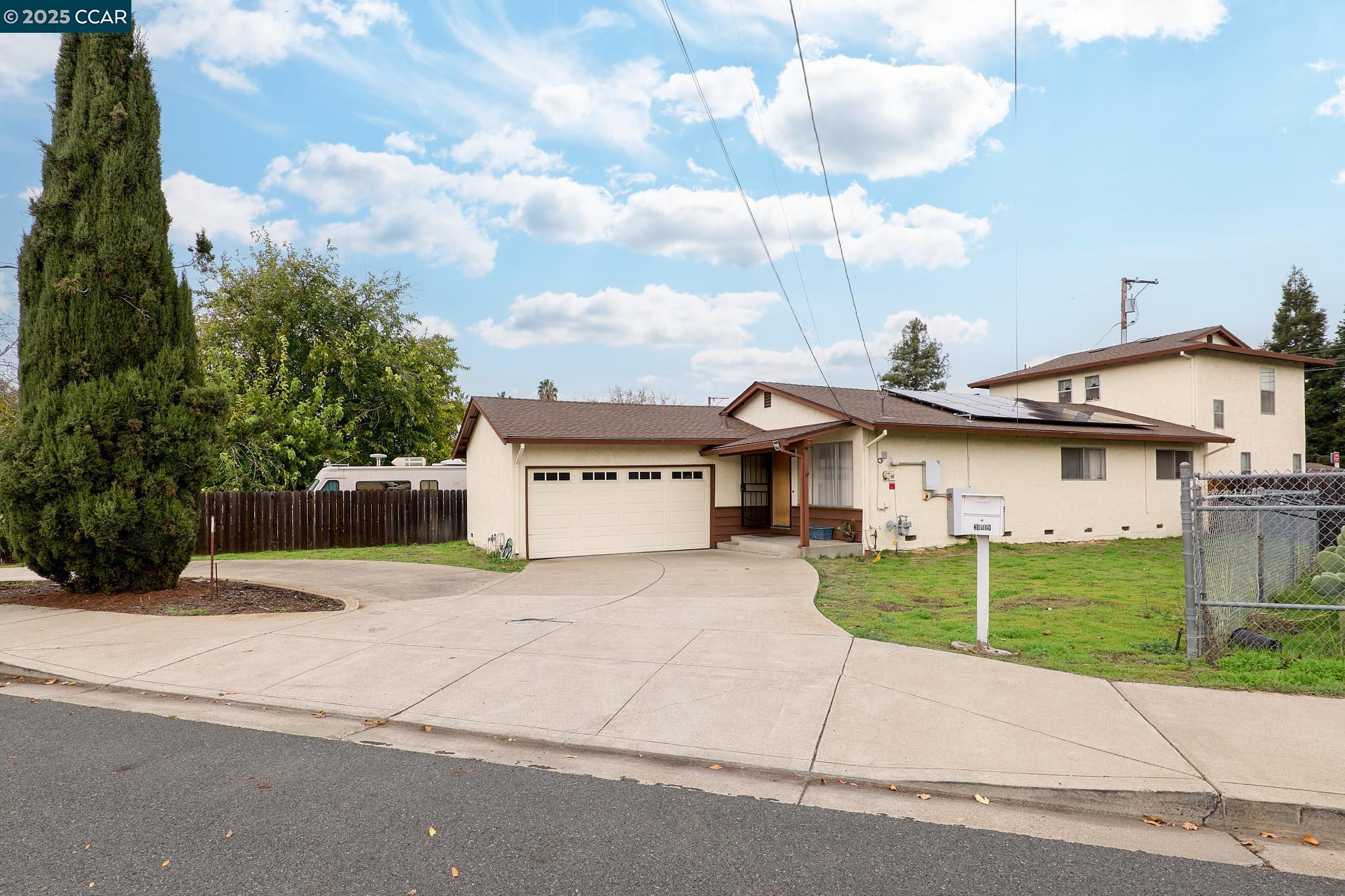 3449 Wren Ave