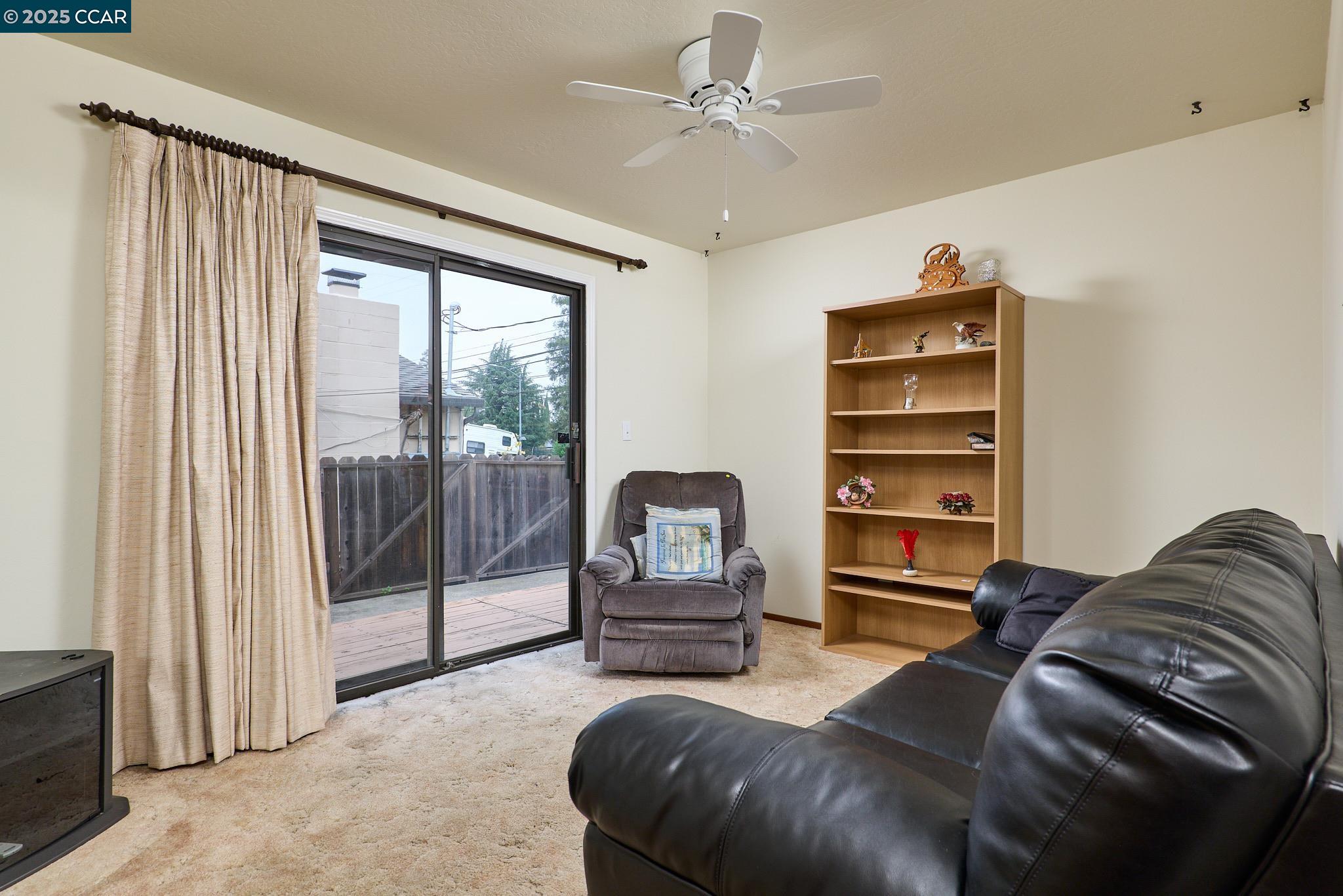3449 Wren Ave