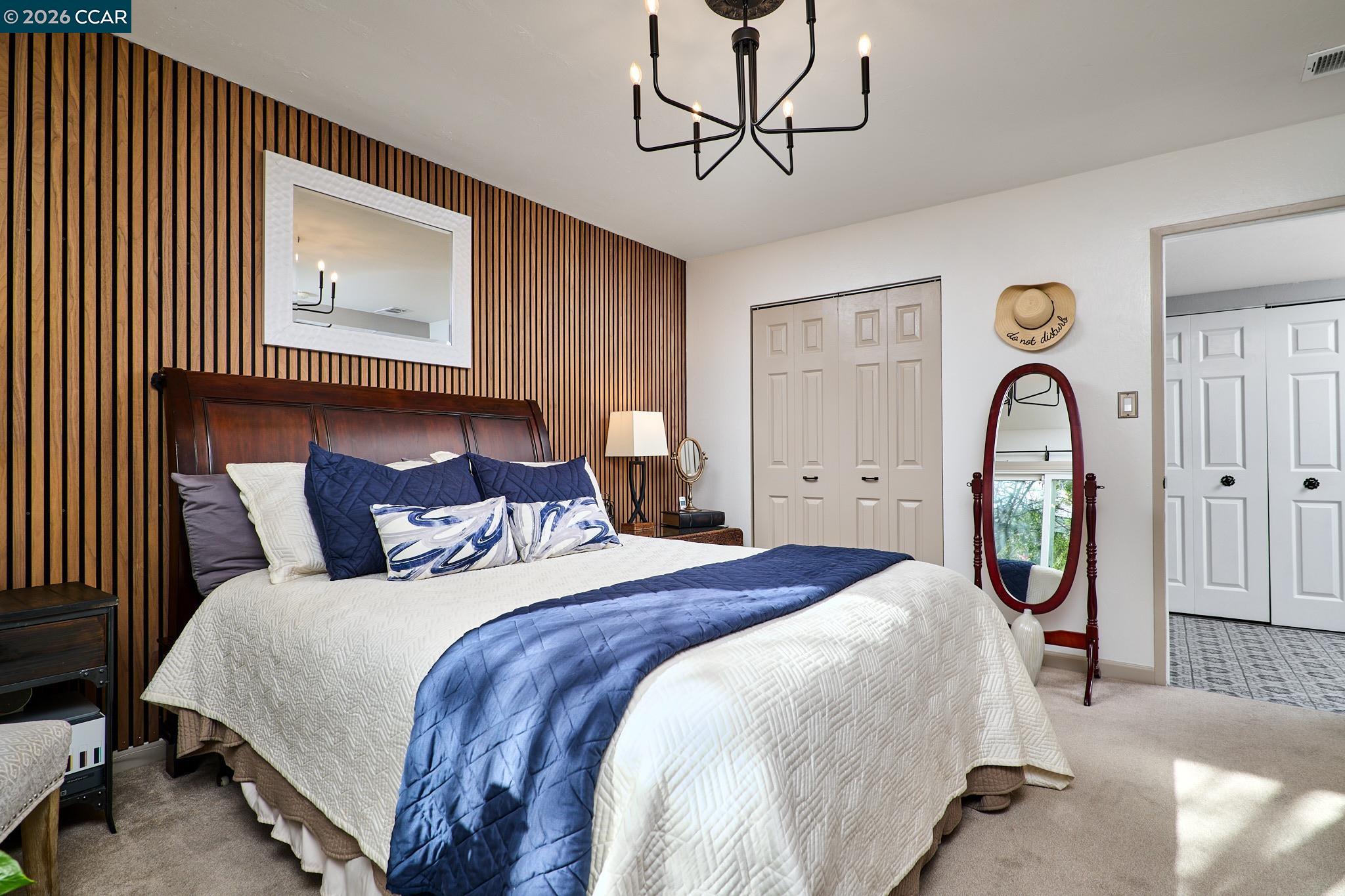 156 Holiday Hills Dr