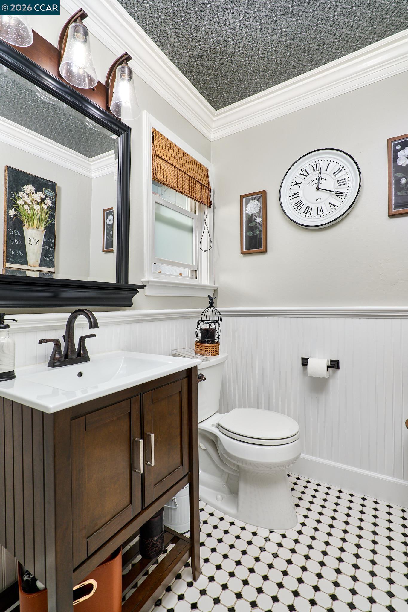 156 Holiday Hills Dr