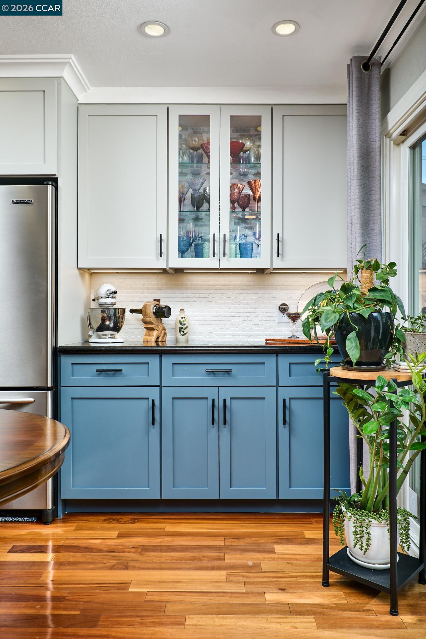 156 Holiday Hills Dr