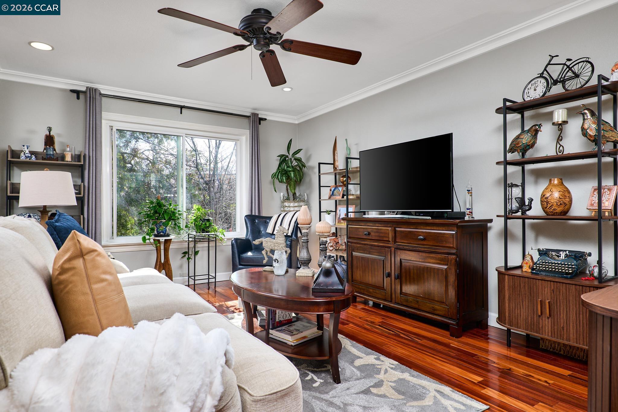 156 Holiday Hills Dr