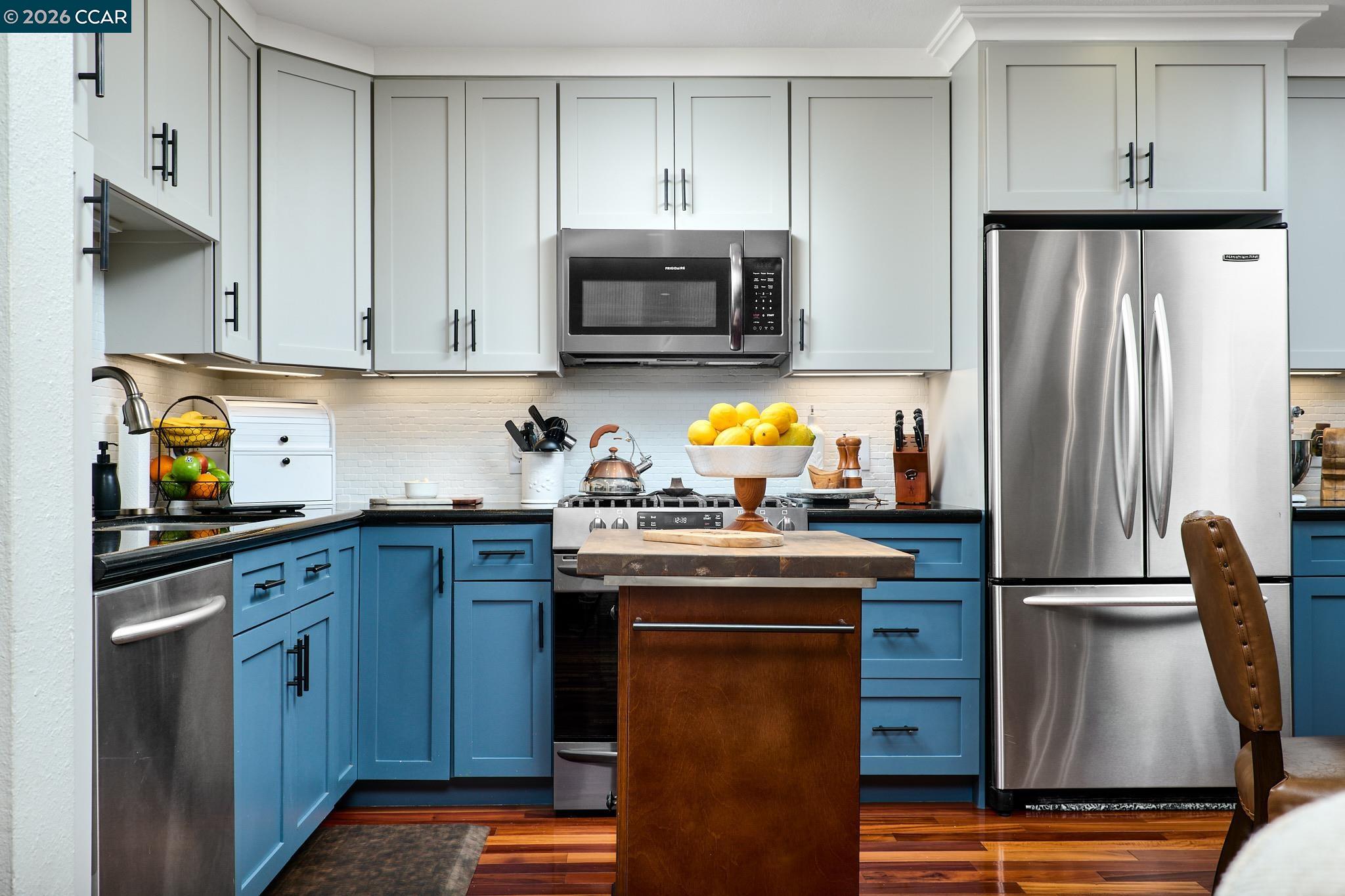 156 Holiday Hills Dr