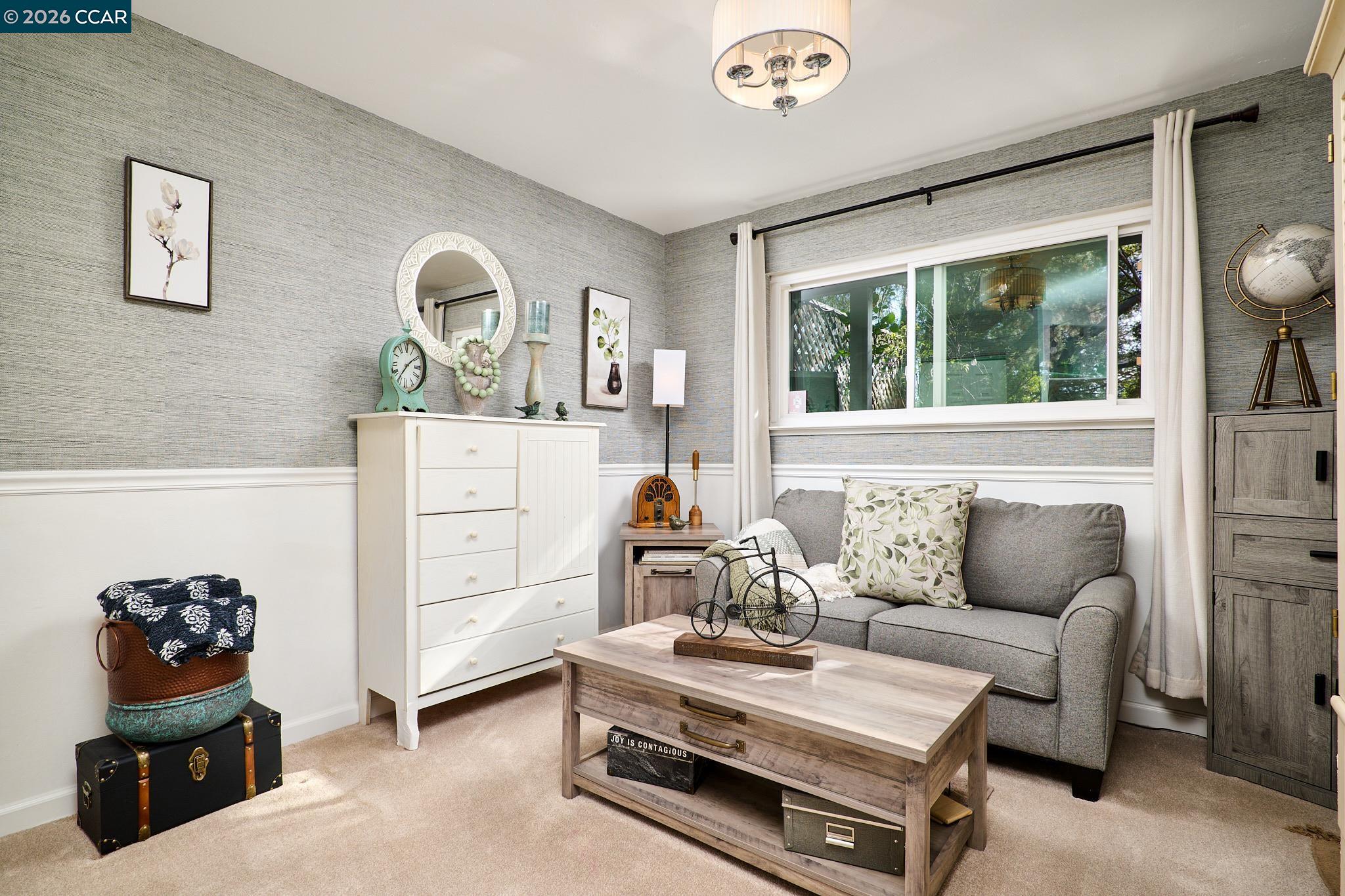 156 Holiday Hills Dr