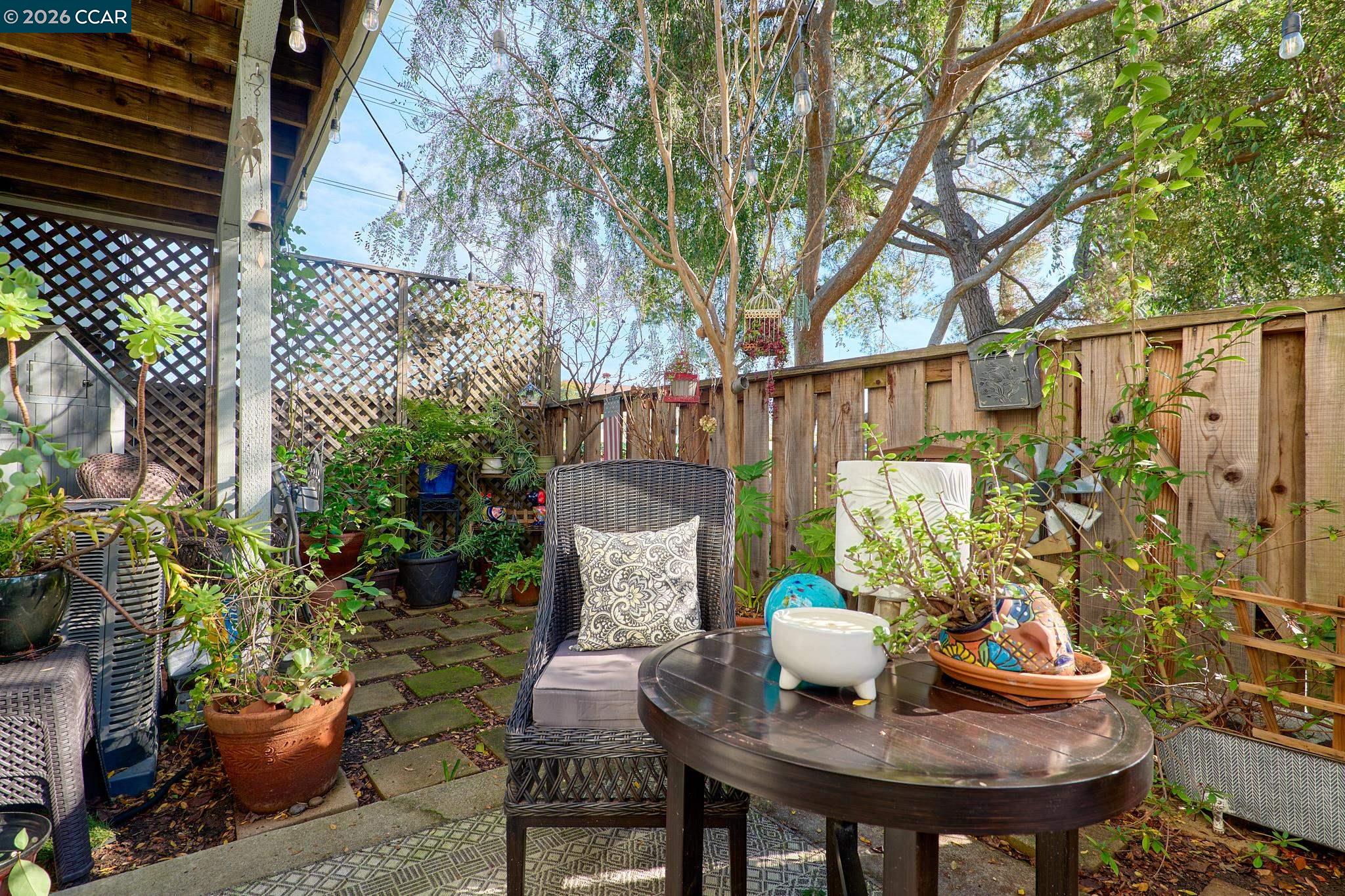 156 Holiday Hills Dr