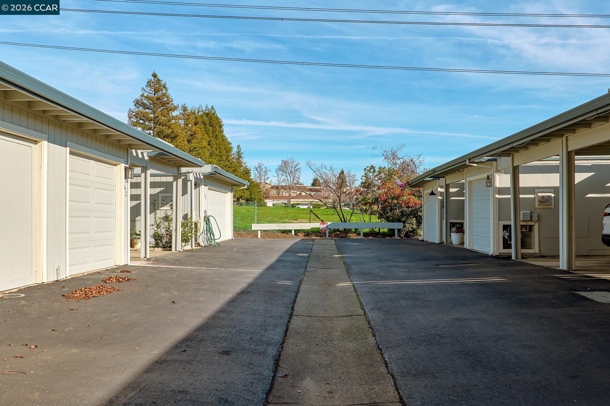 156 Holiday Hills Dr