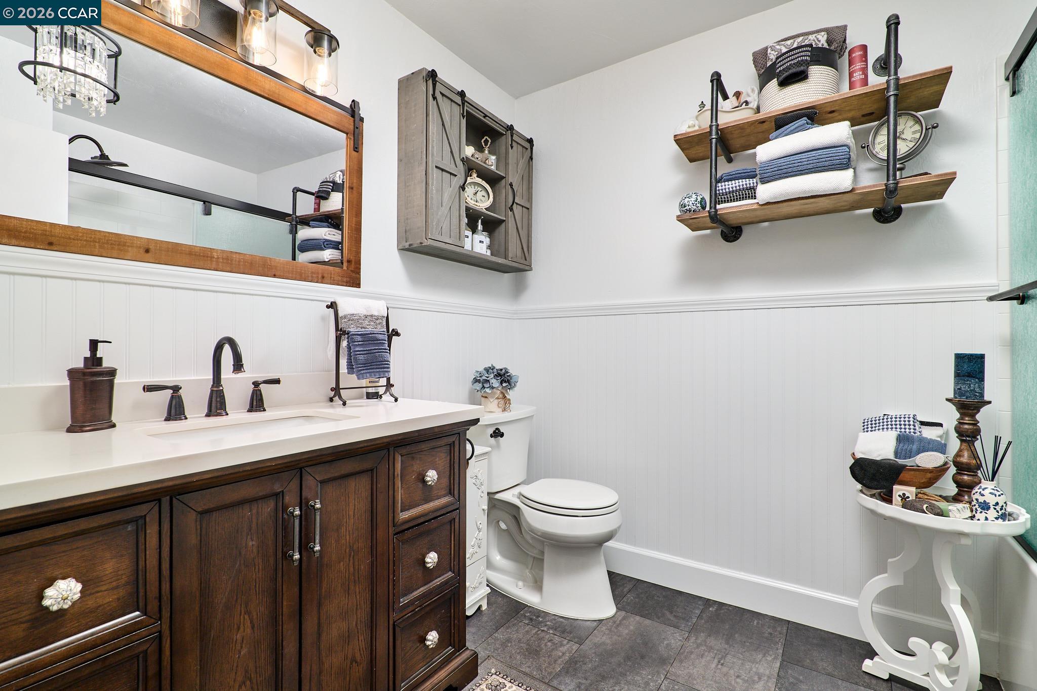 156 Holiday Hills Dr