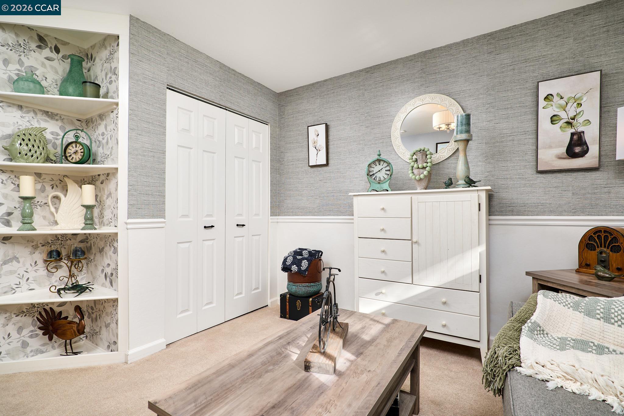 156 Holiday Hills Dr