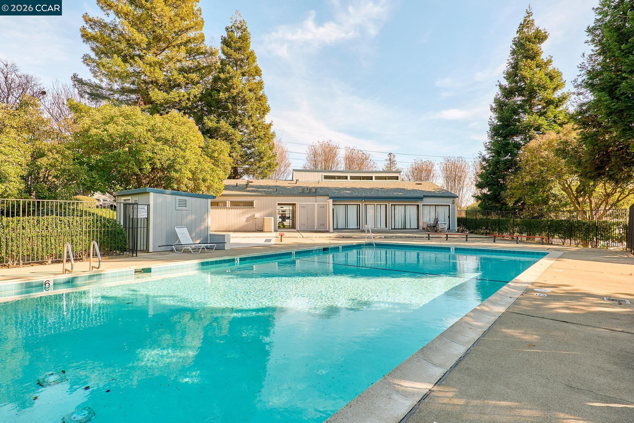 156 Holiday Hills Dr