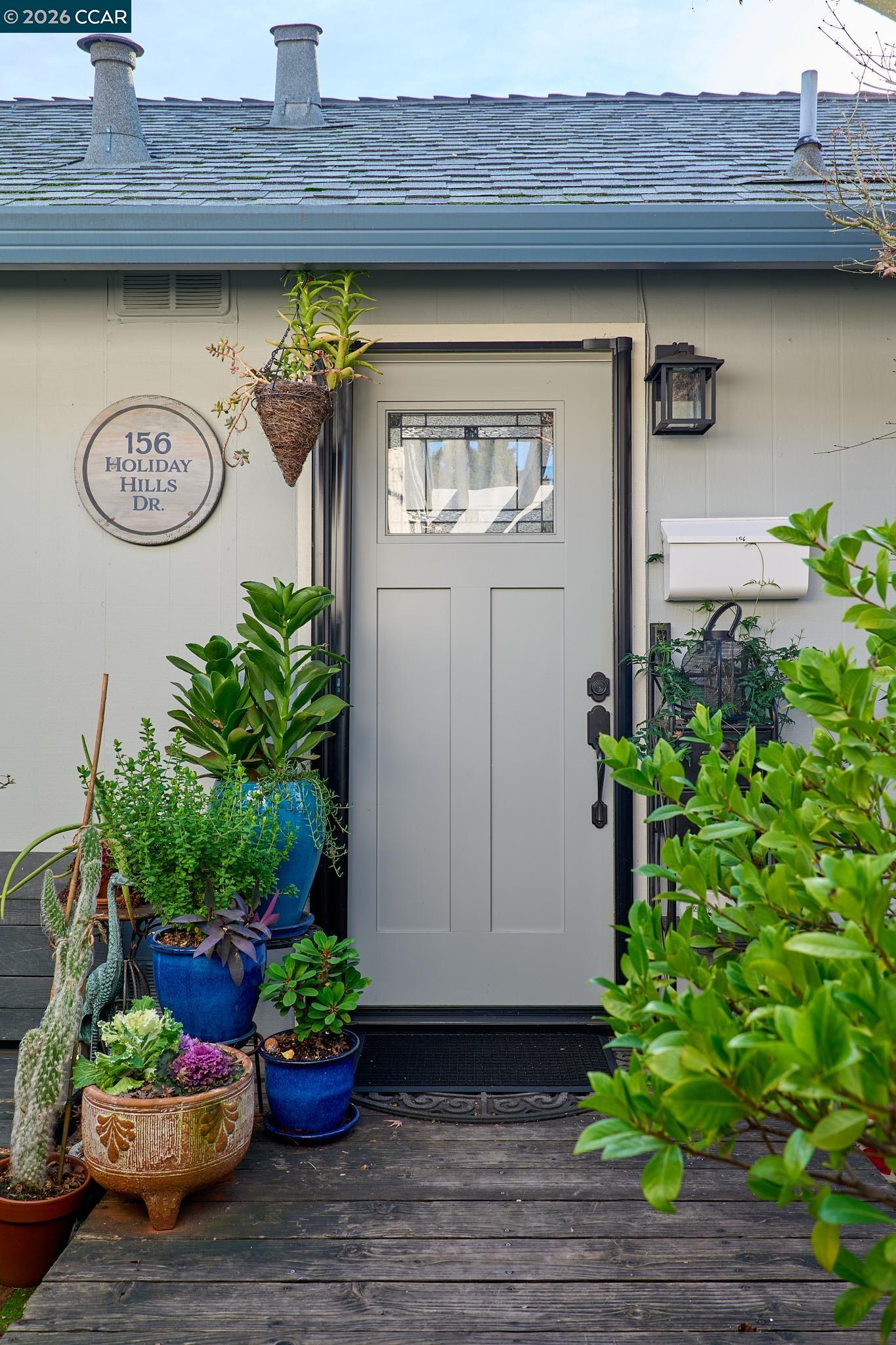 156 Holiday Hills Dr