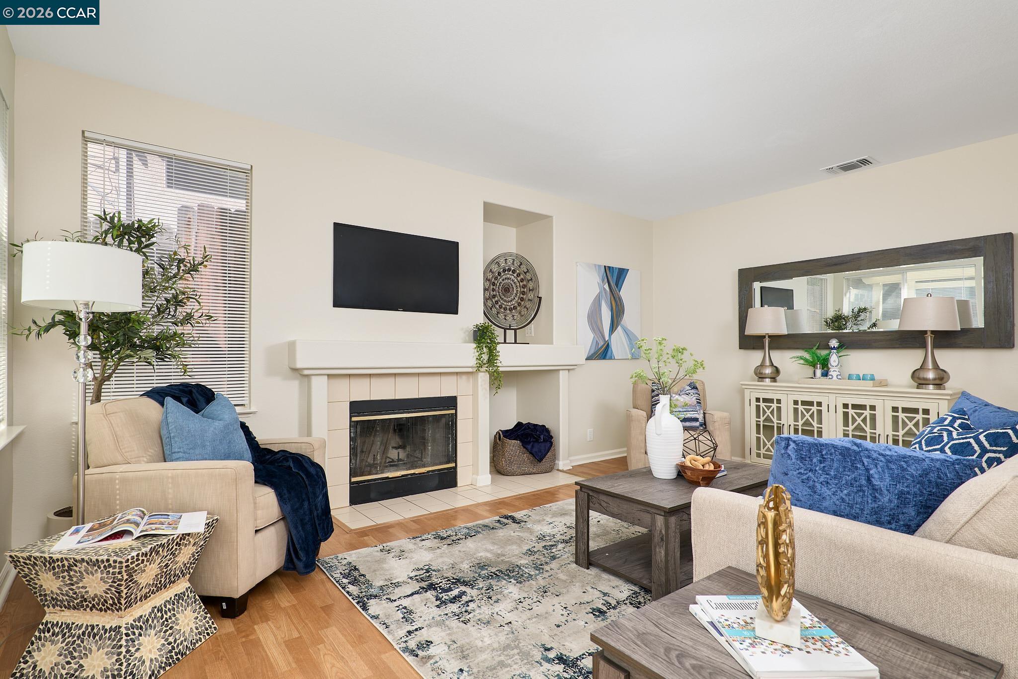 2512 Forty Niner Way