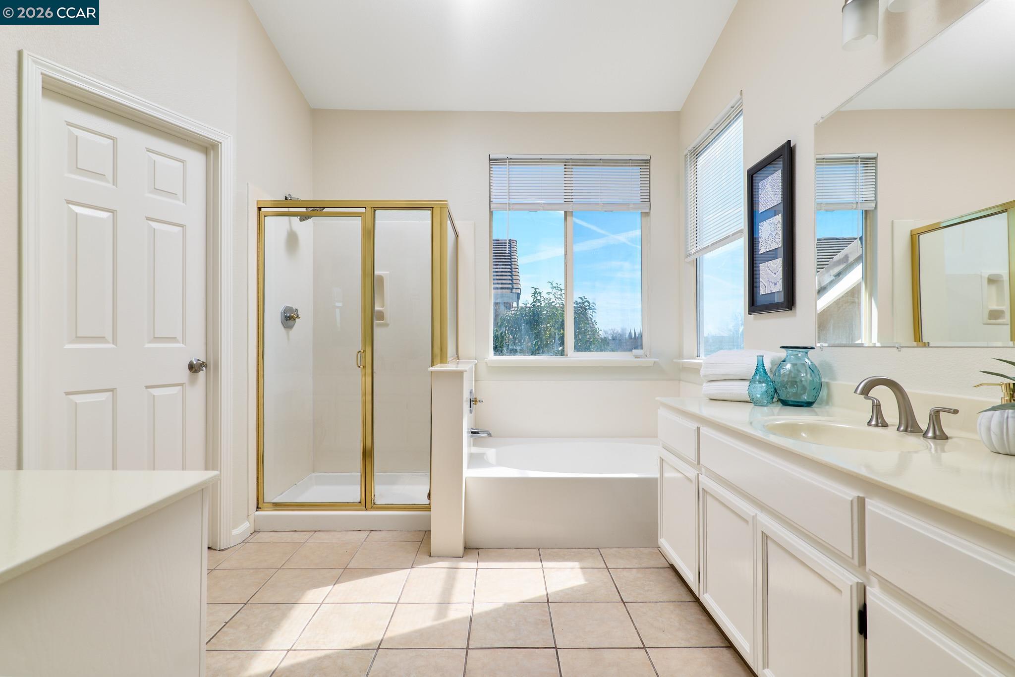 2512 Forty Niner Way