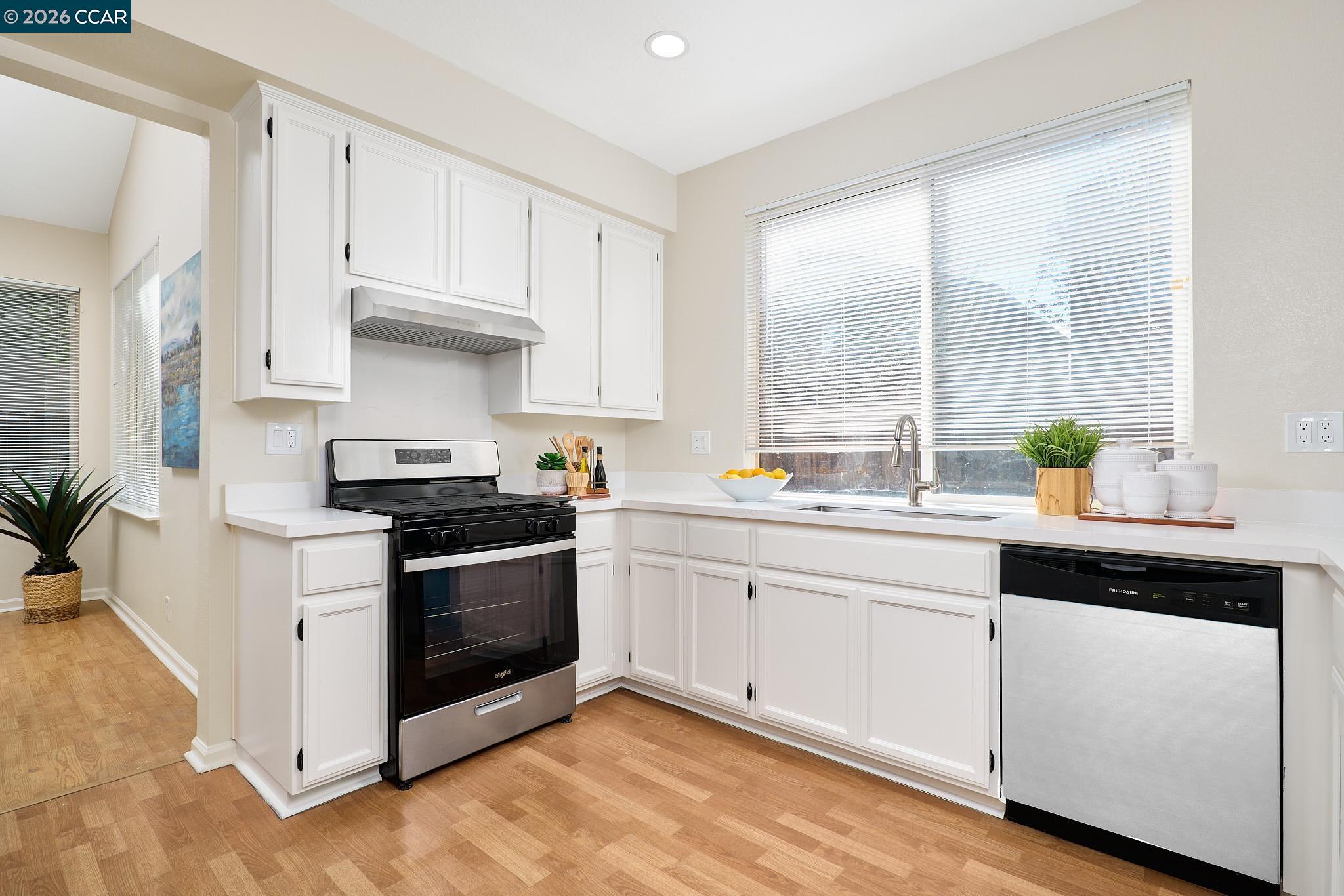 2512 Forty Niner Way