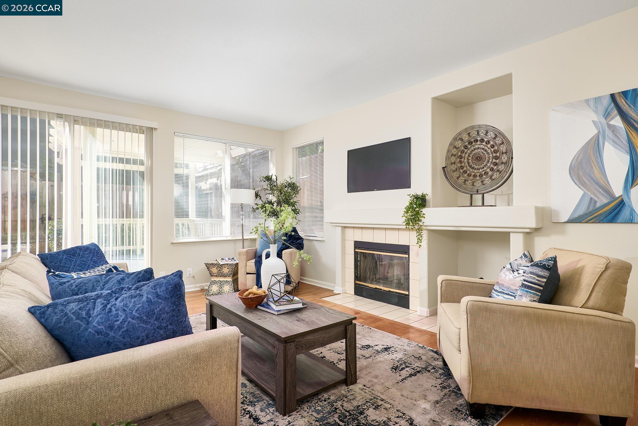 2512 Forty Niner Way