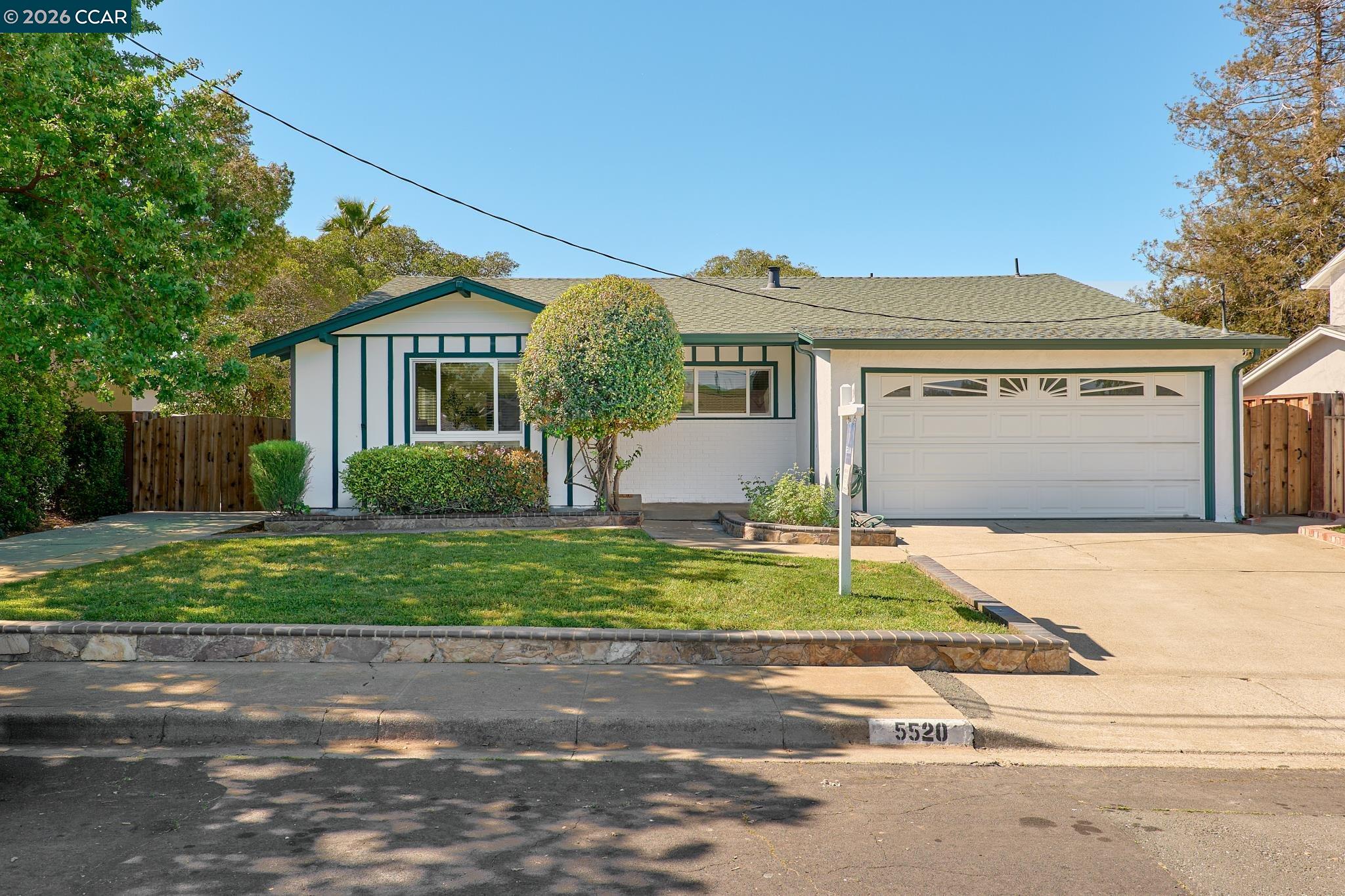 5520 Alaska Dr