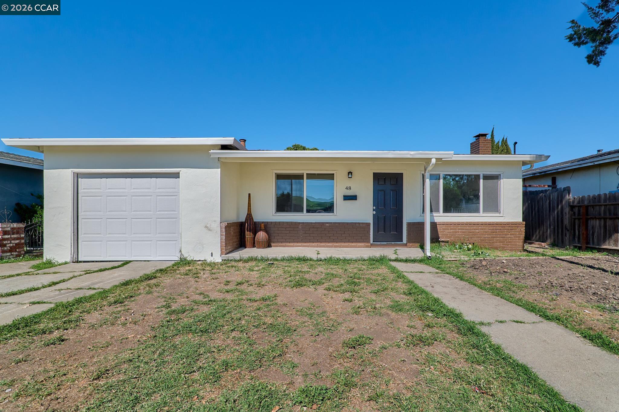48 W Leland Rd