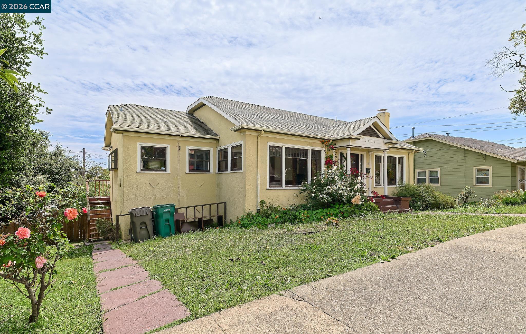 2636 Cole St