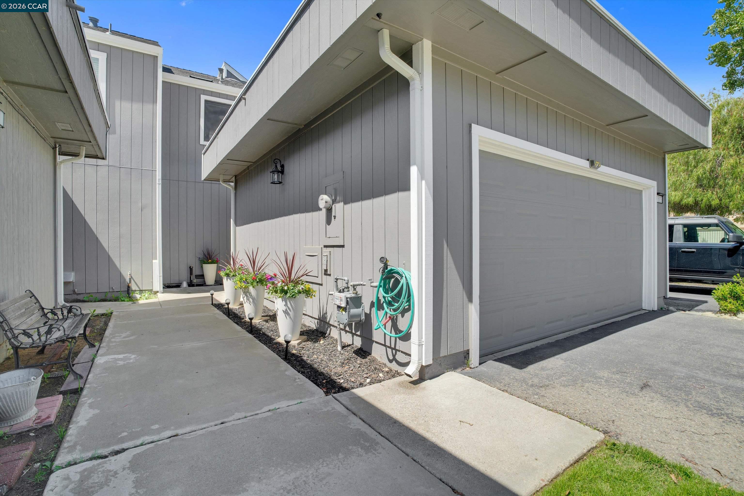 1605 Riverlake Rd