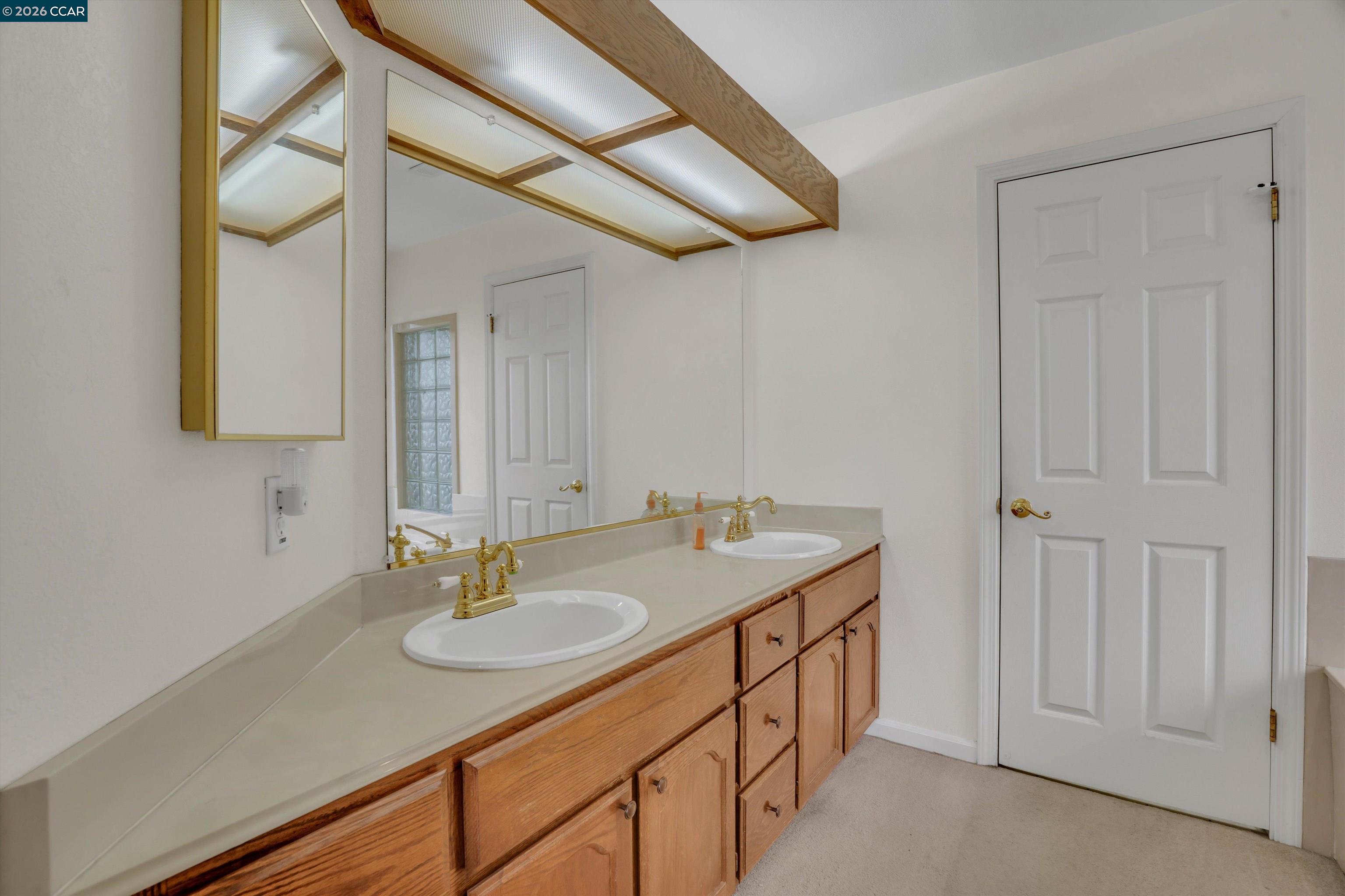 160 Meadow Brook Ct