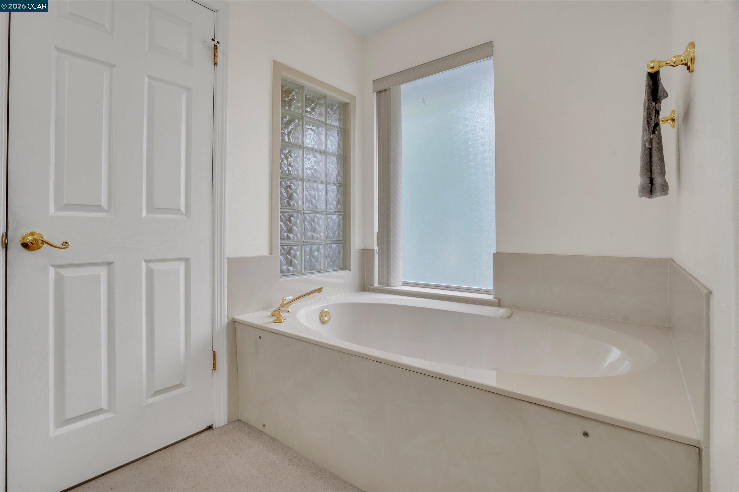 160 Meadow Brook Ct