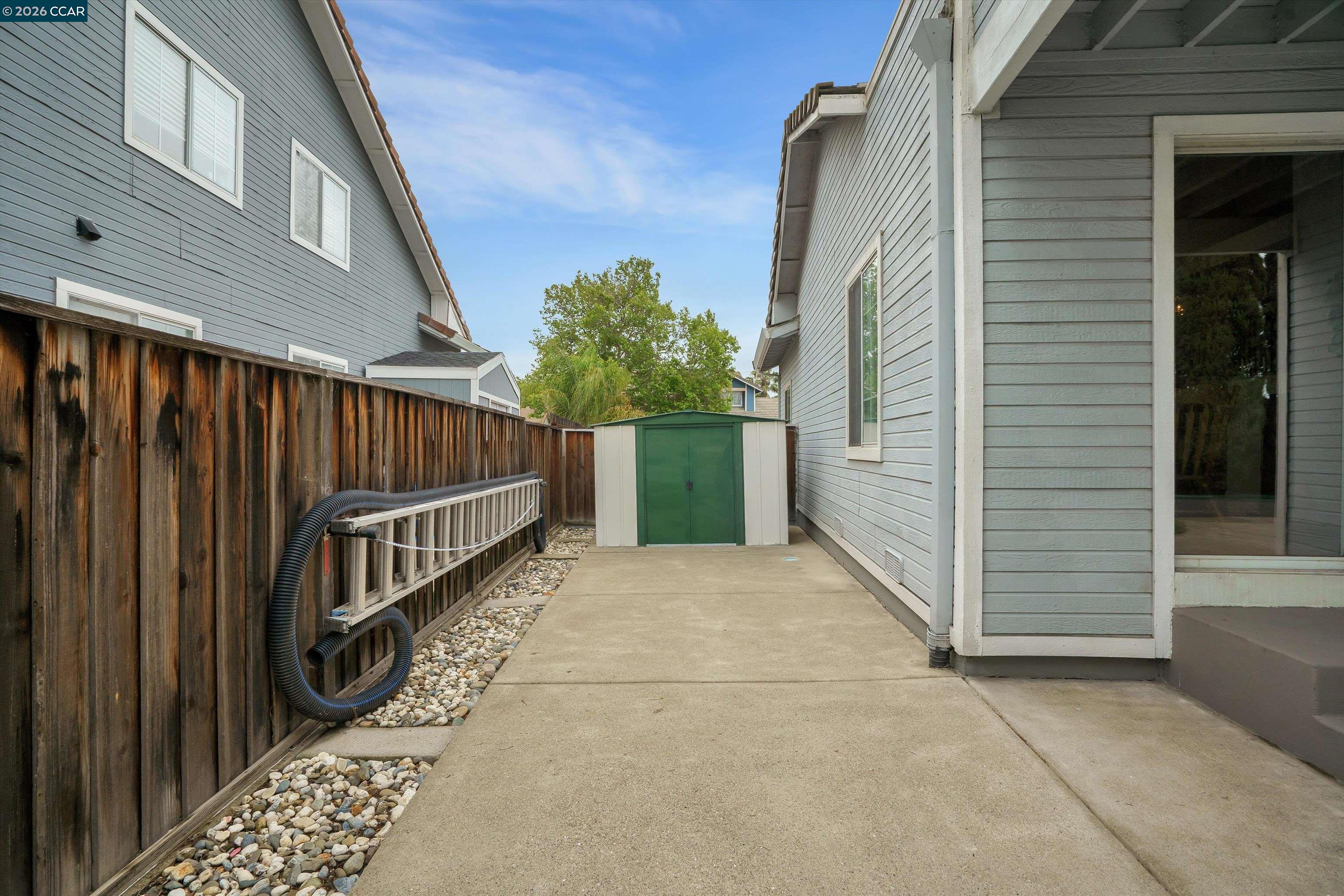 160 Meadow Brook Ct