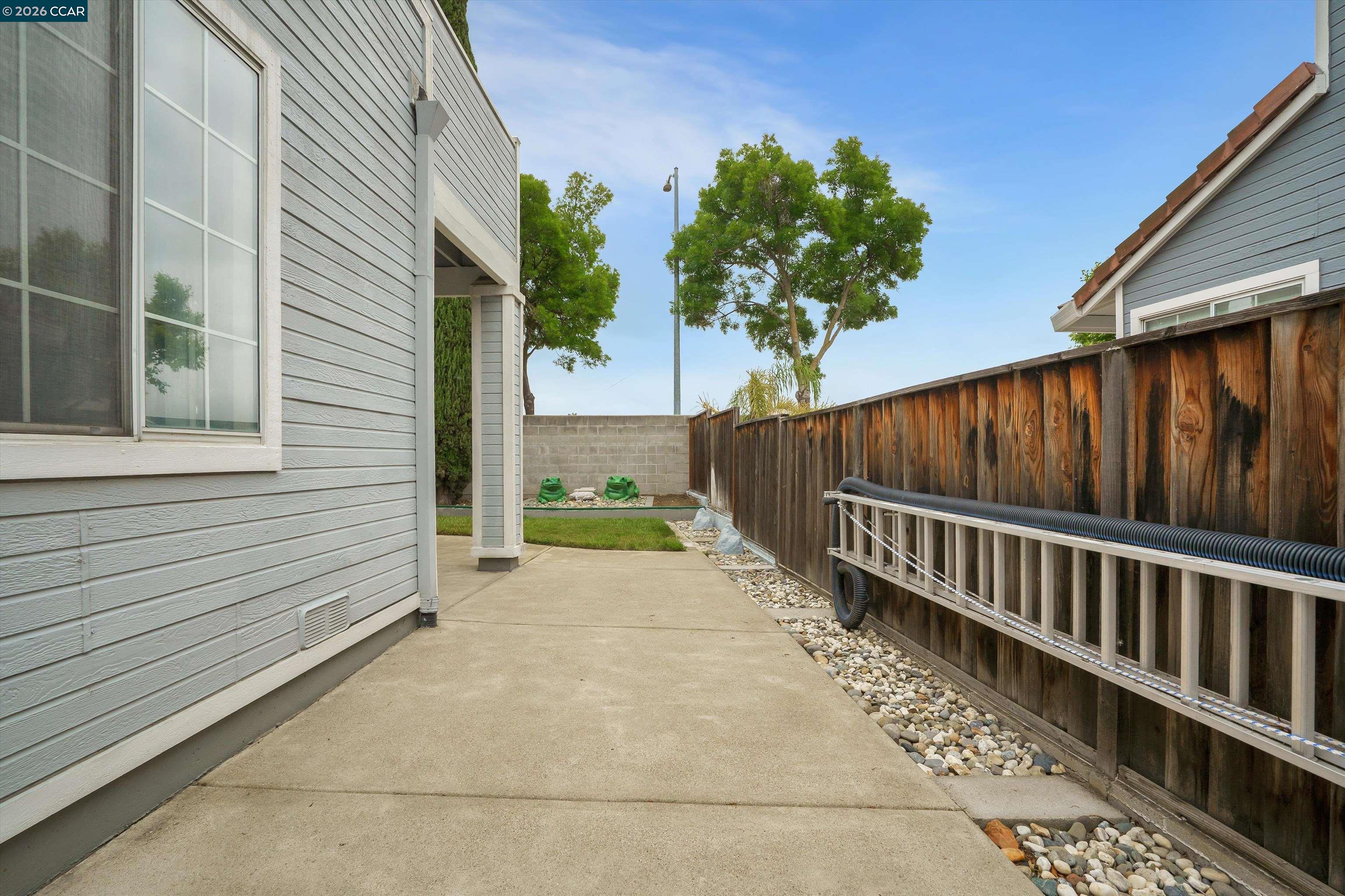 160 Meadow Brook Ct