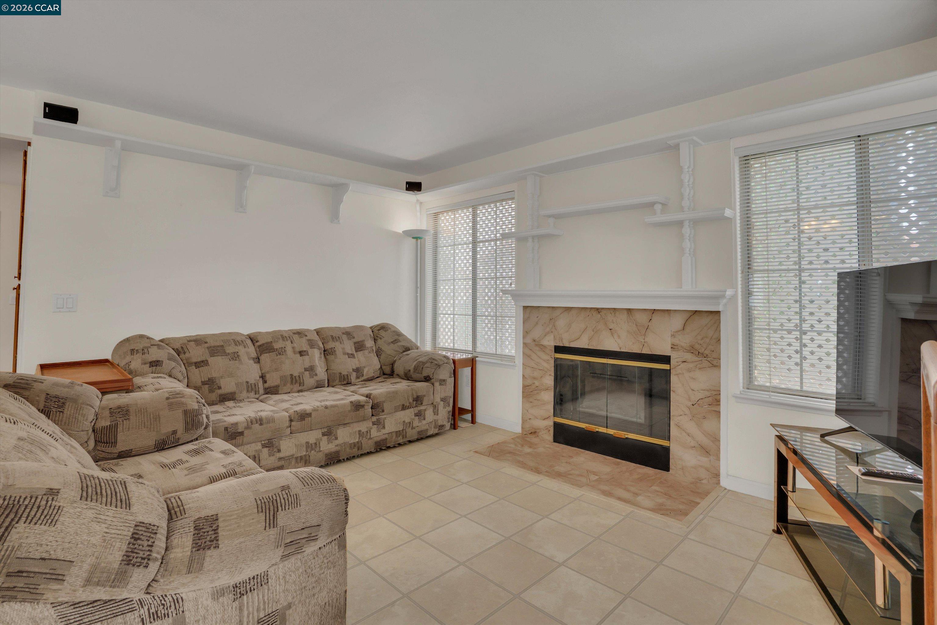 160 Meadow Brook Ct