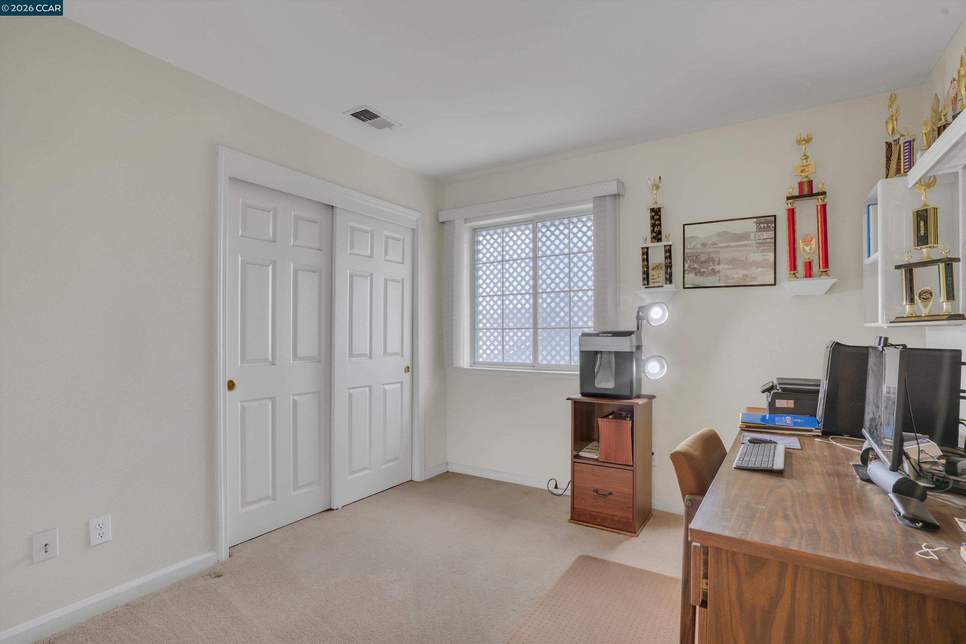 160 Meadow Brook Ct