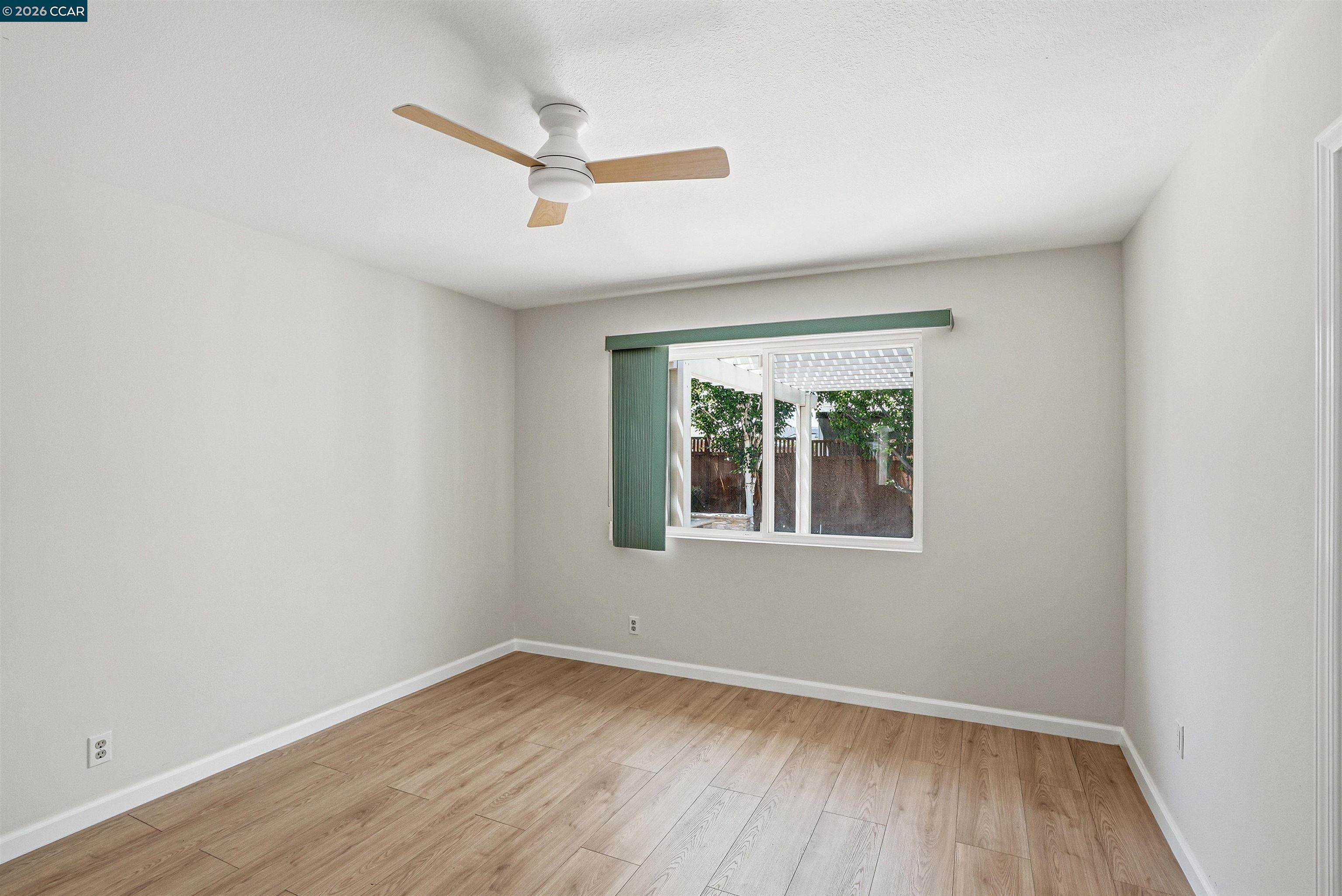 5517 Shorehaven Cir