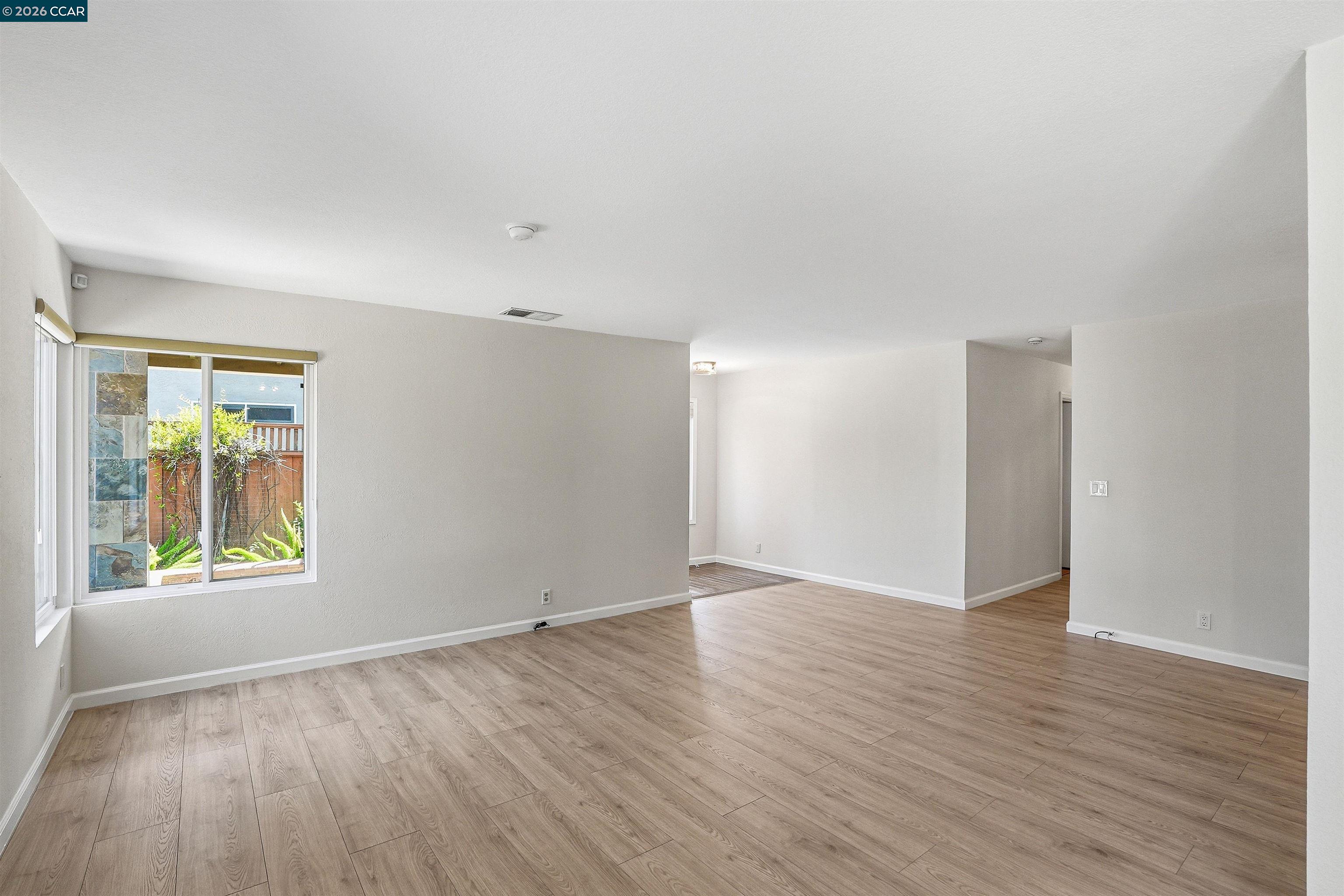 5517 Shorehaven Cir