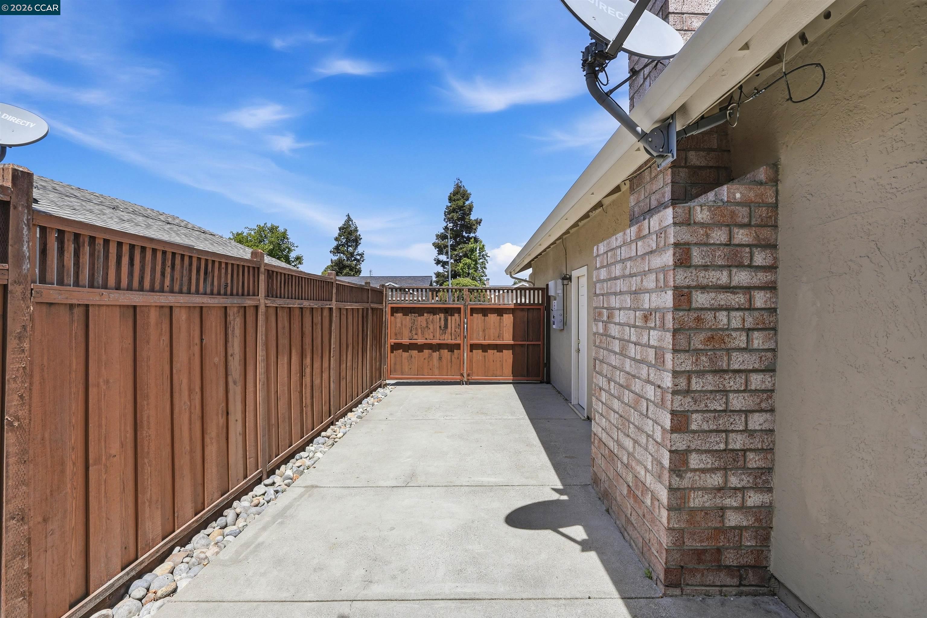 5517 Shorehaven Cir
