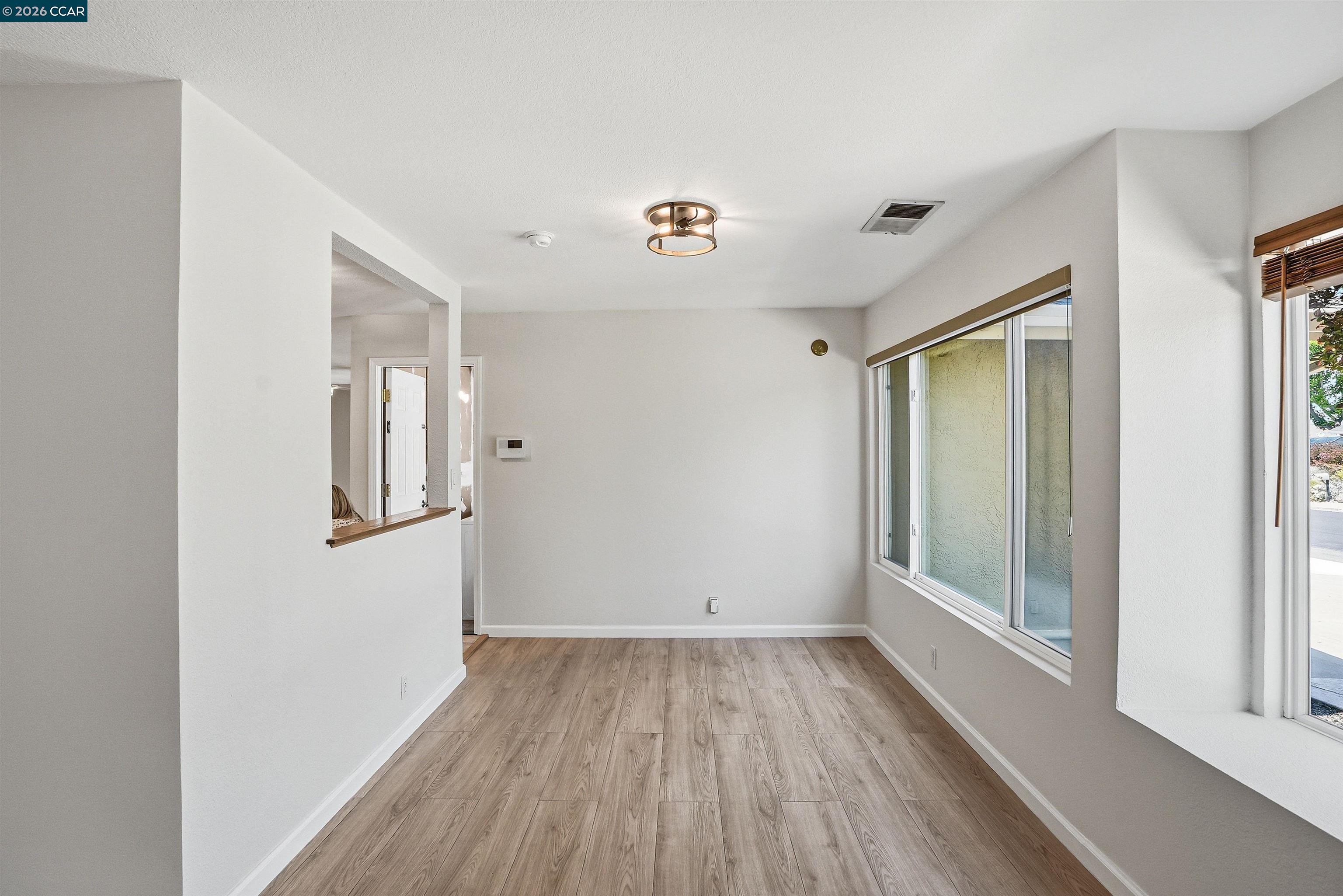 5517 Shorehaven Cir
