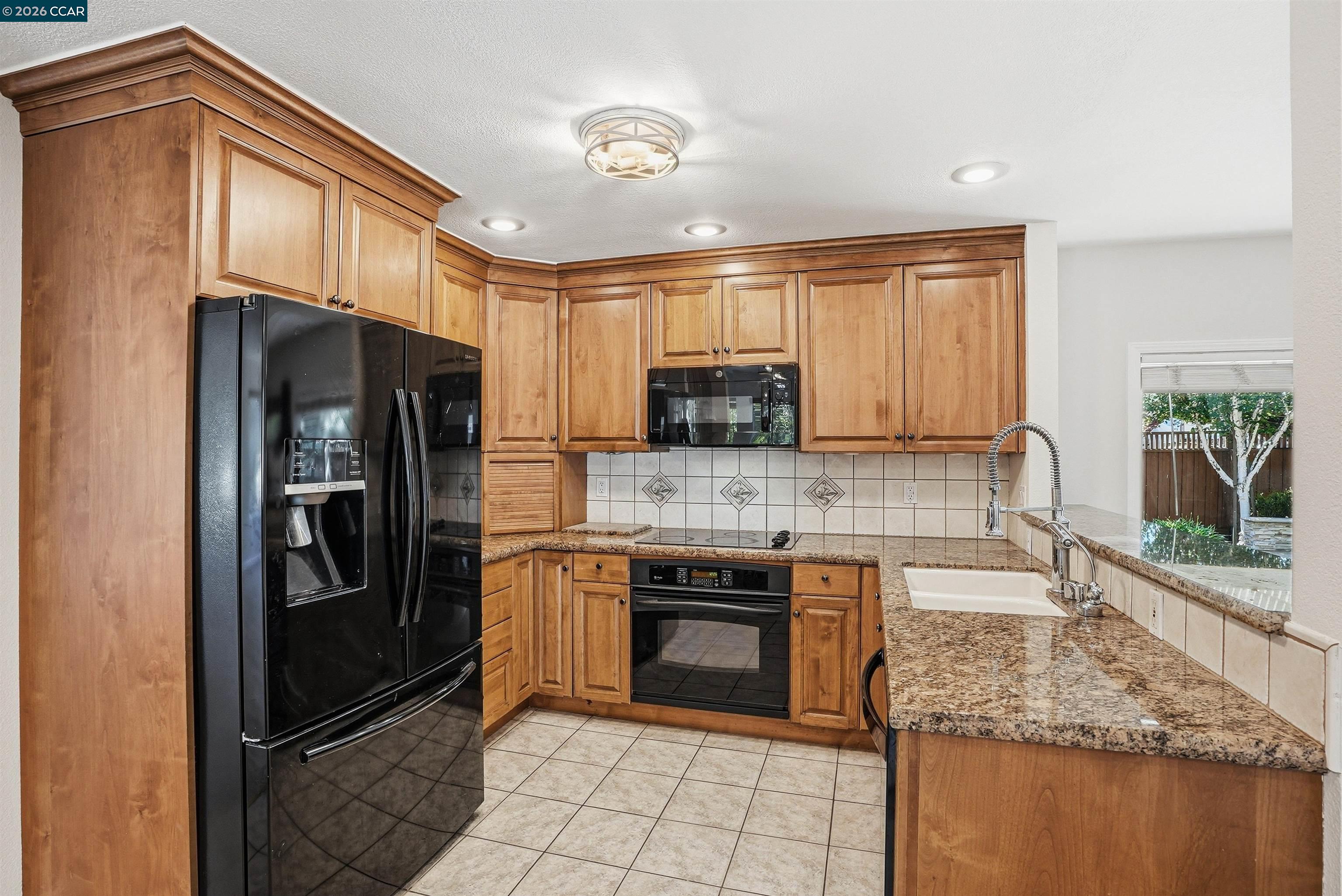 5517 Shorehaven Cir