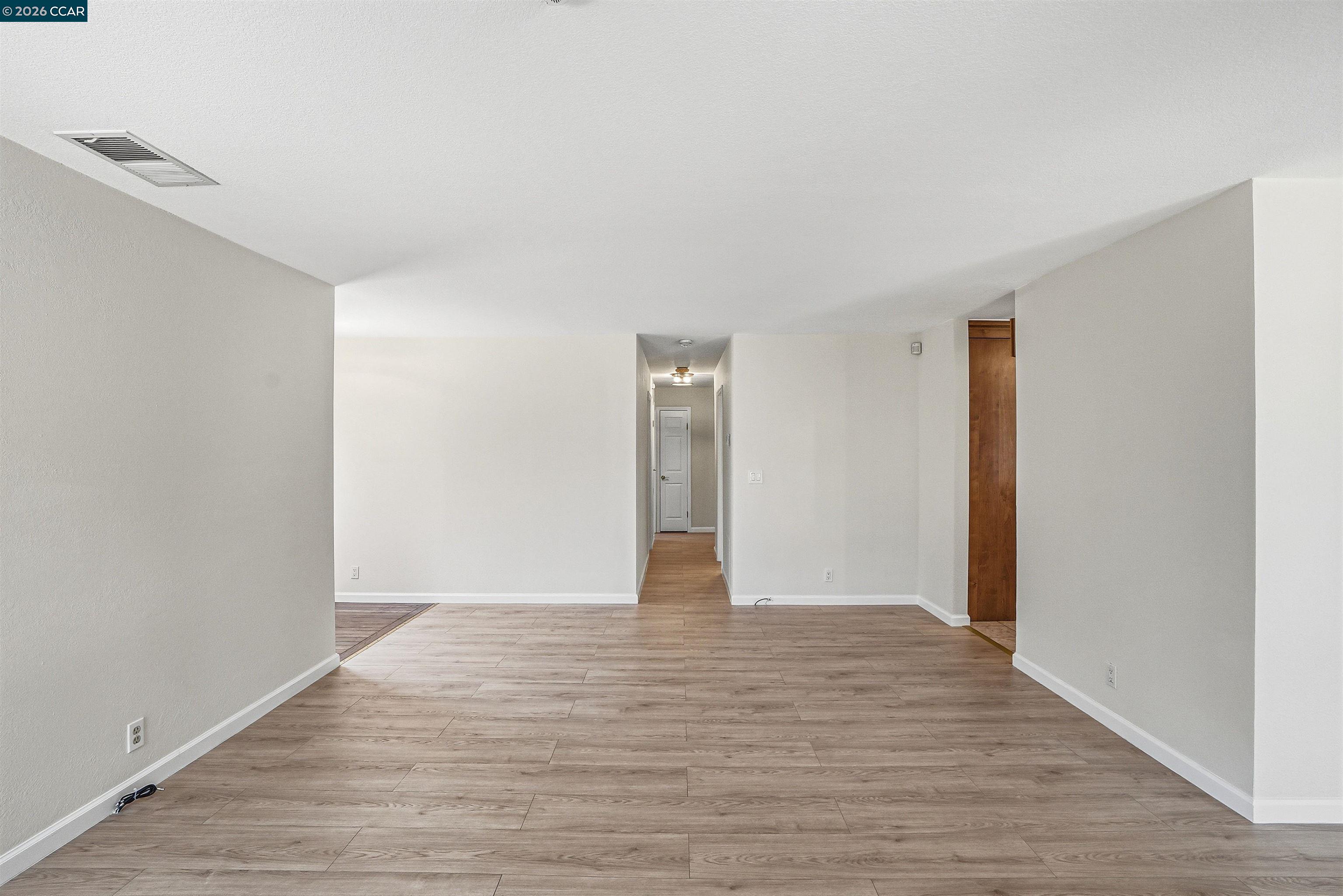5517 Shorehaven Cir