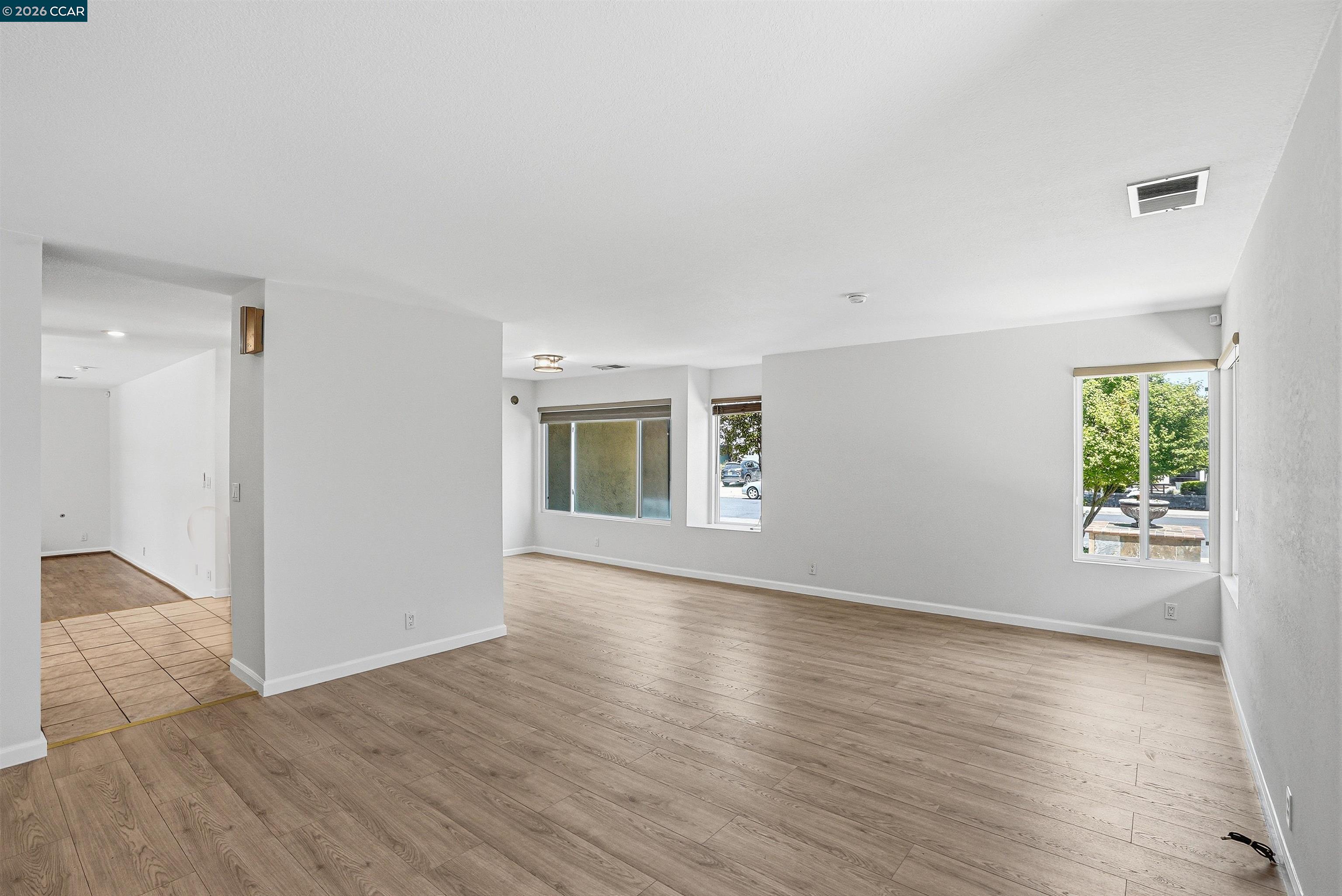 5517 Shorehaven Cir