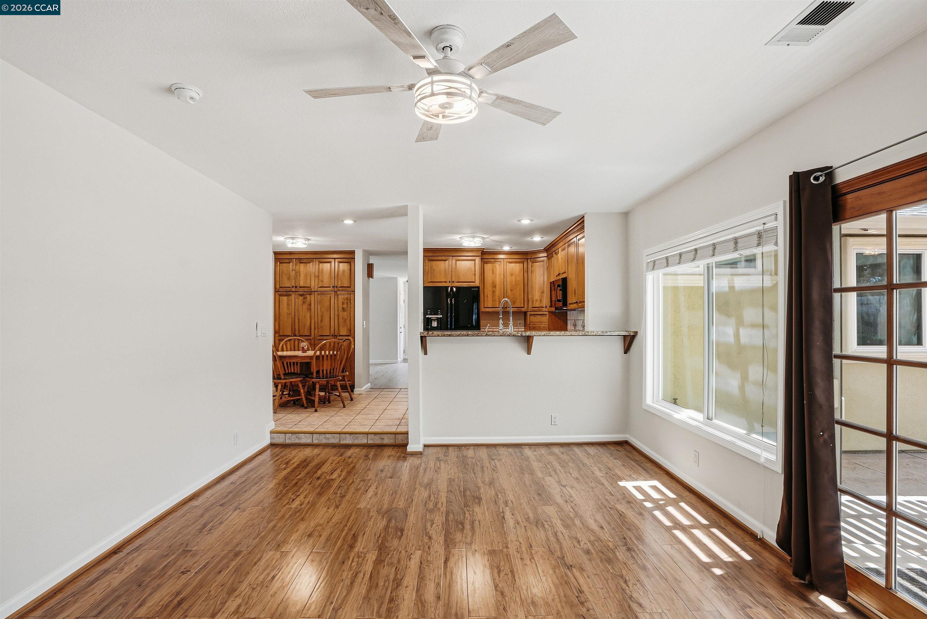 5517 Shorehaven Cir