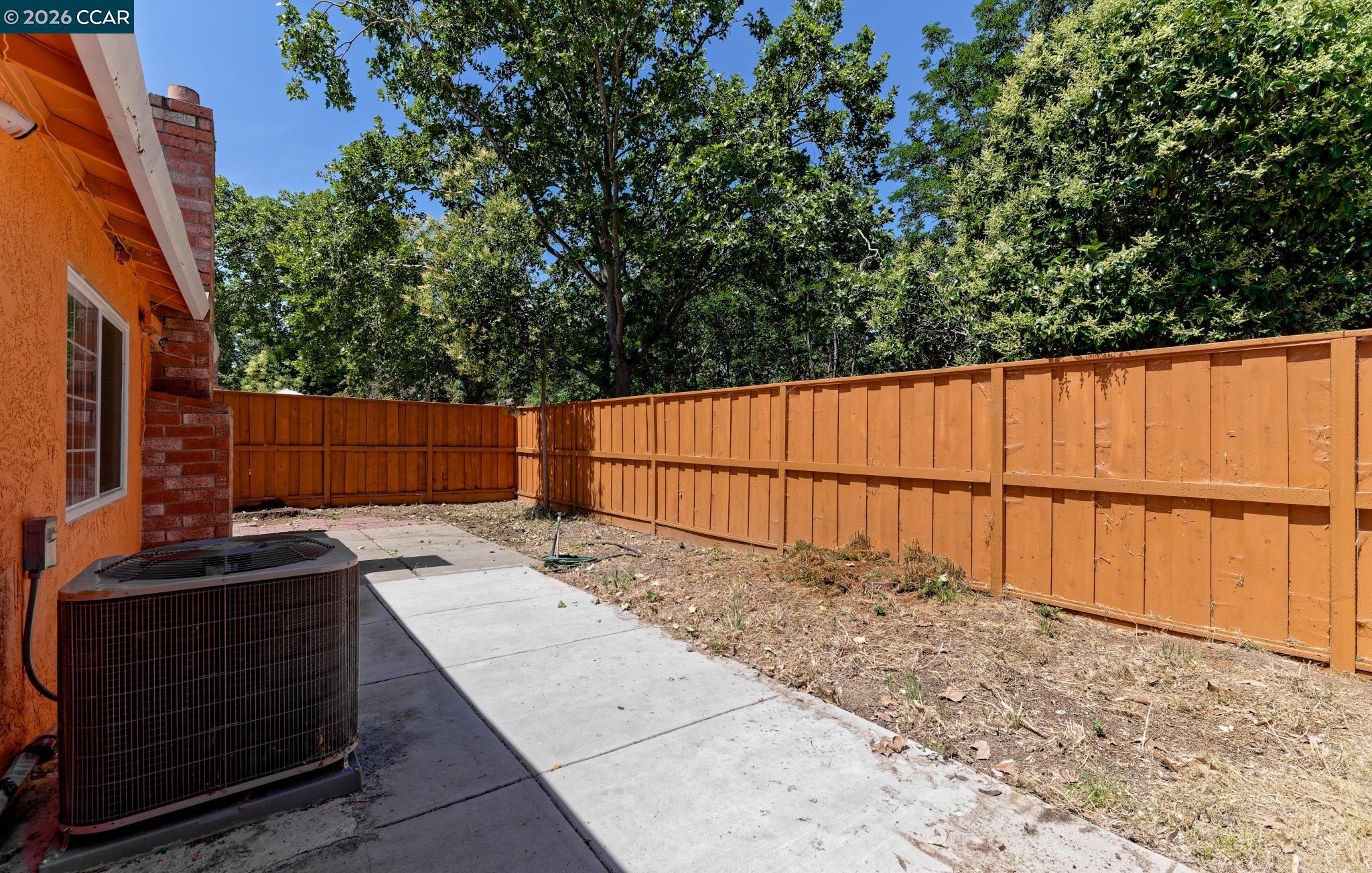 2412 Sequoia Dr