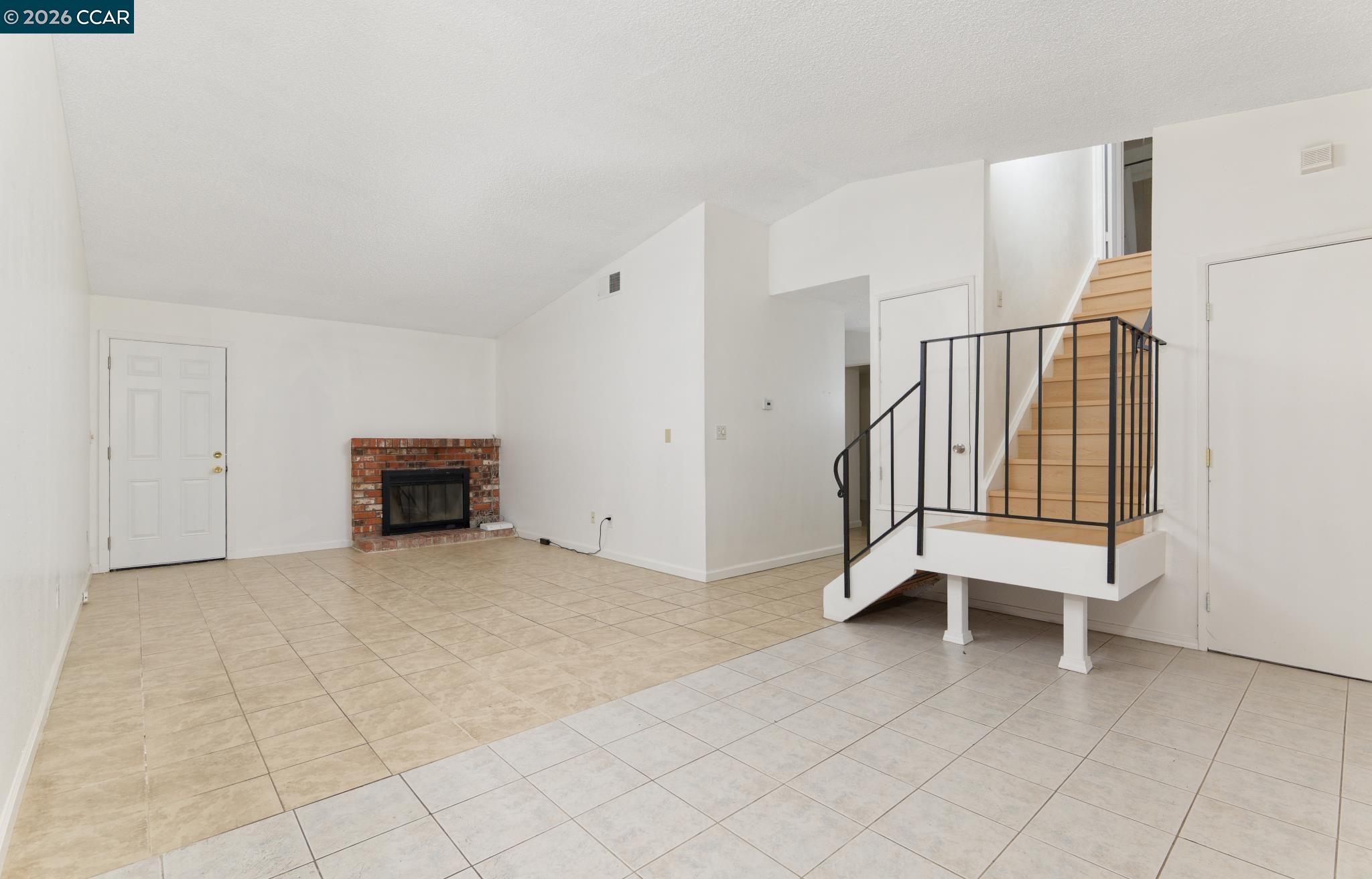 2412 Sequoia Dr