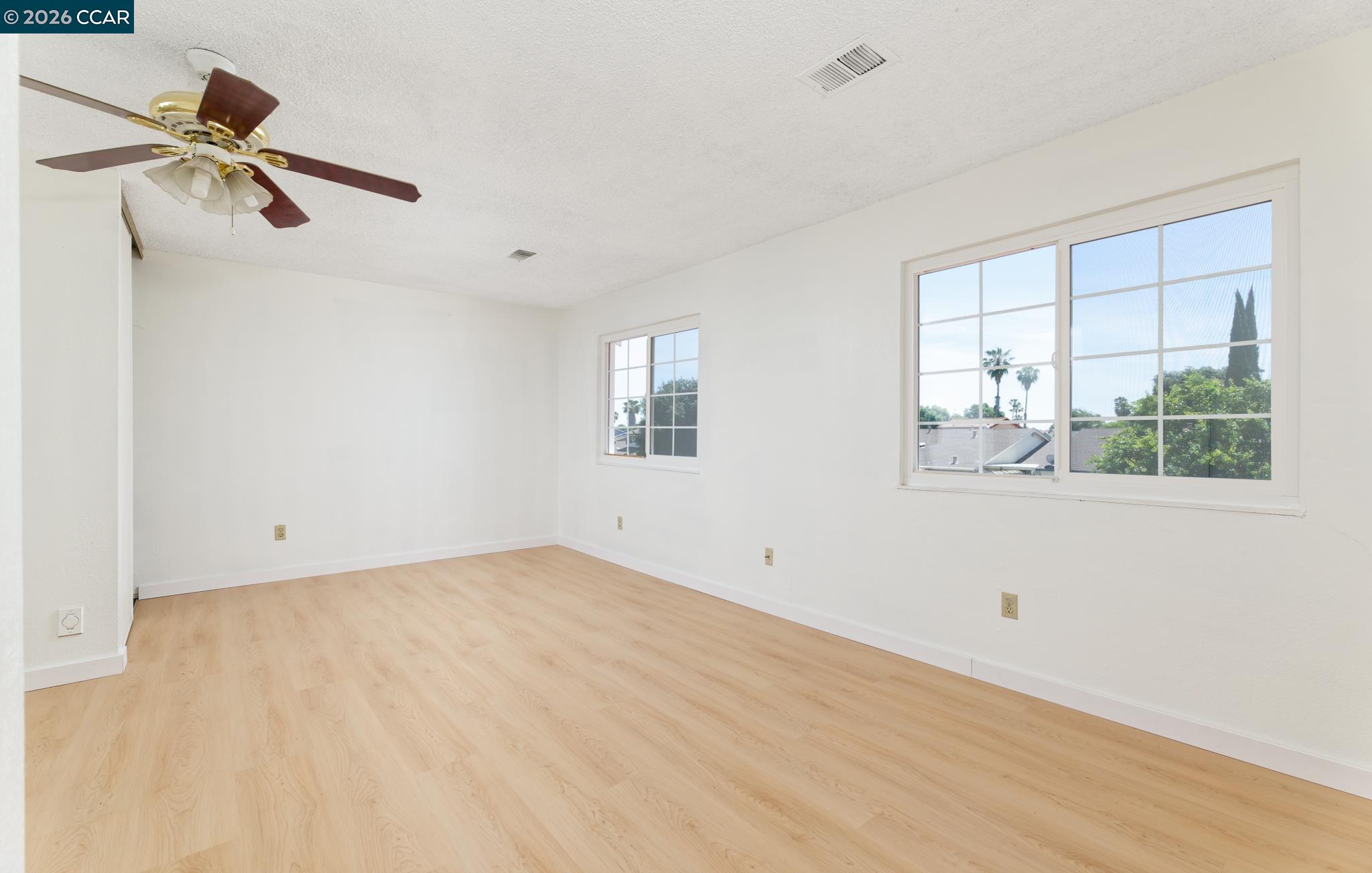 2412 Sequoia Dr