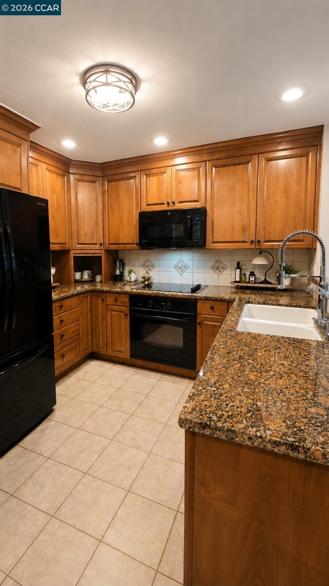 5517 Shorehaven Cir