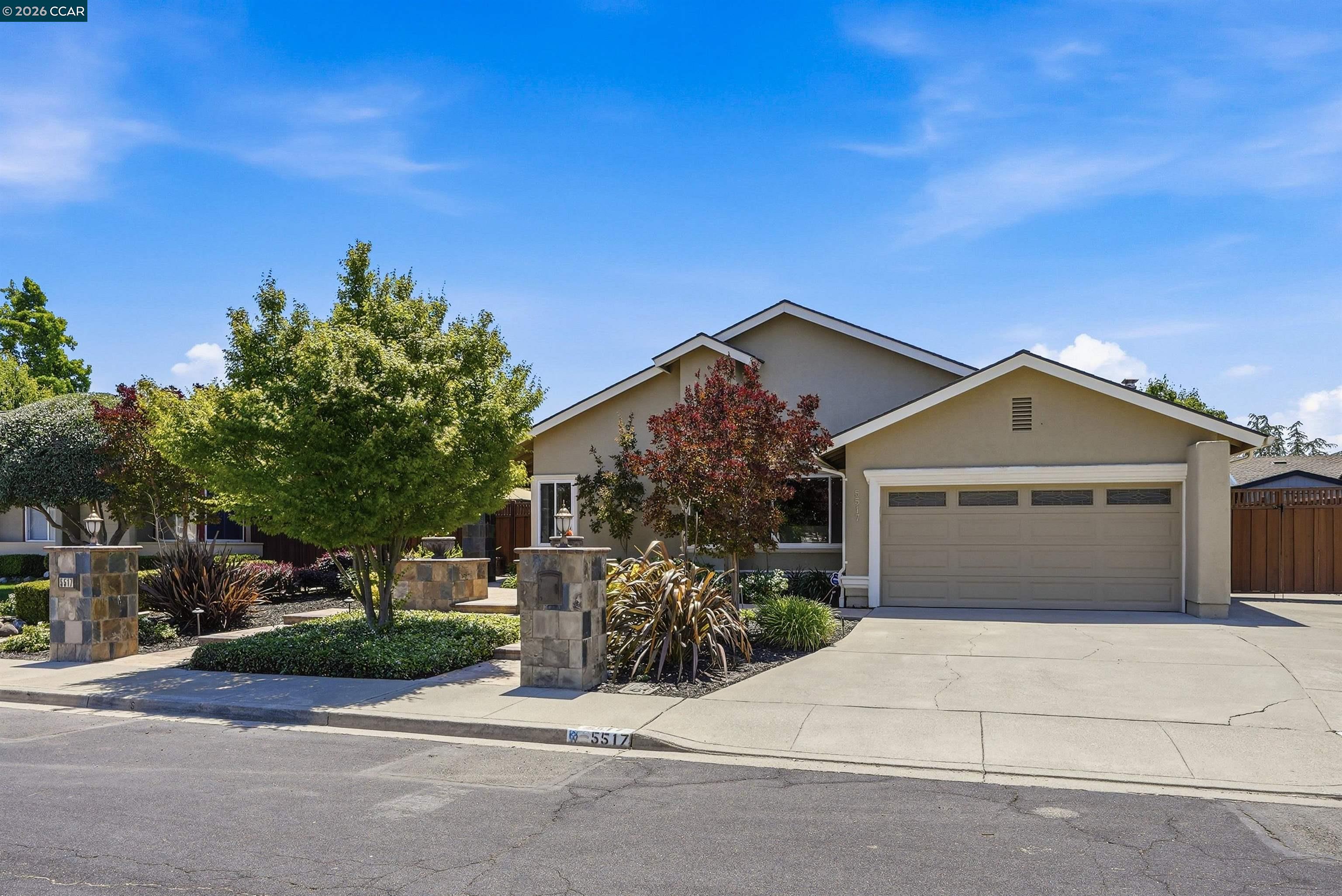 5517 Shorehaven Cir