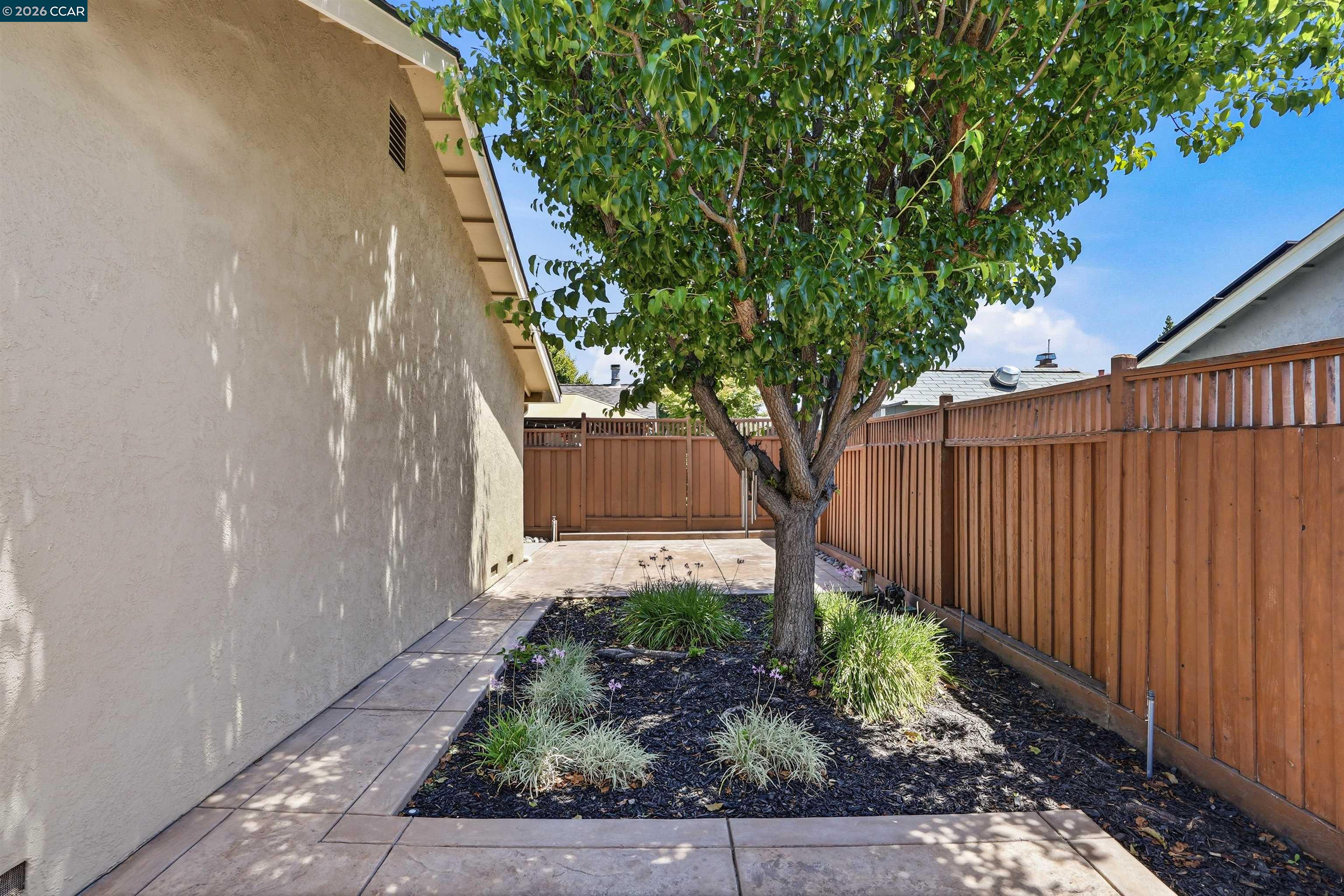 5517 Shorehaven Cir