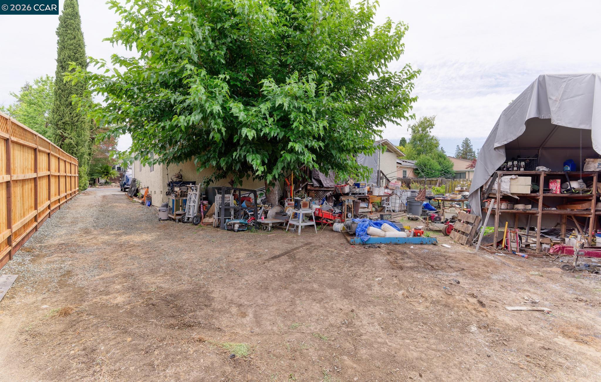 457 Gilda Ave