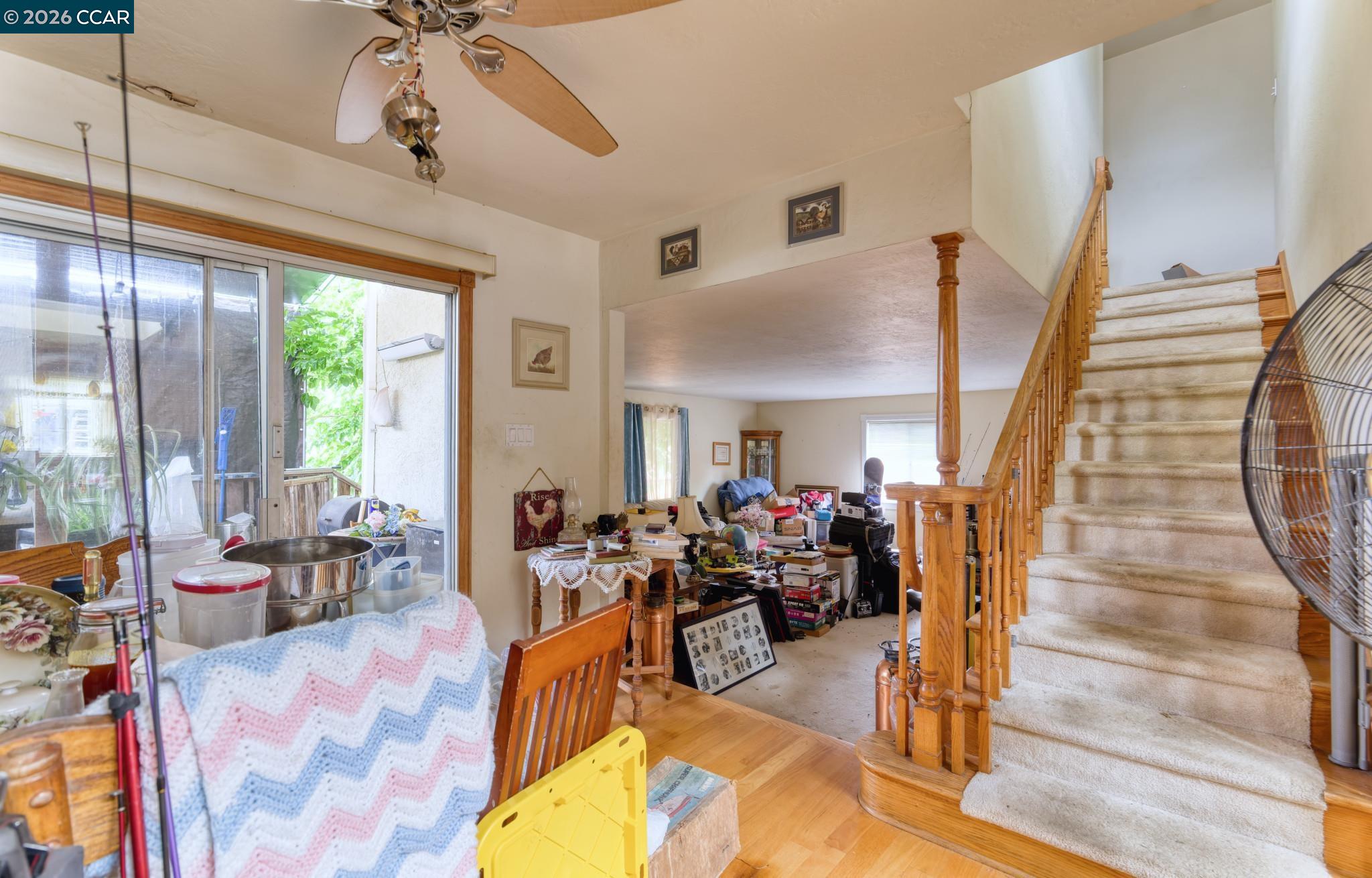 457 Gilda Ave