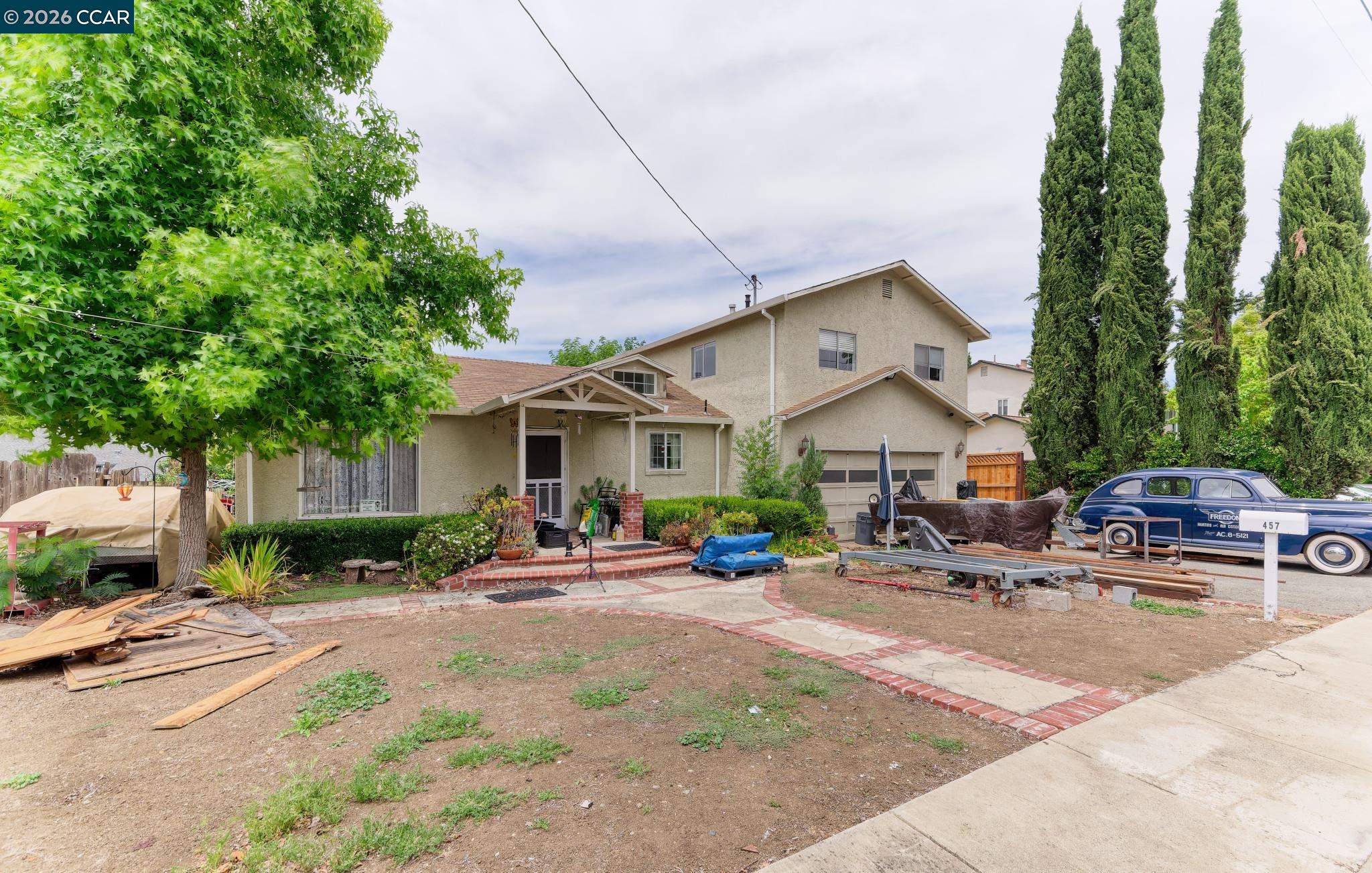 457 Gilda Ave