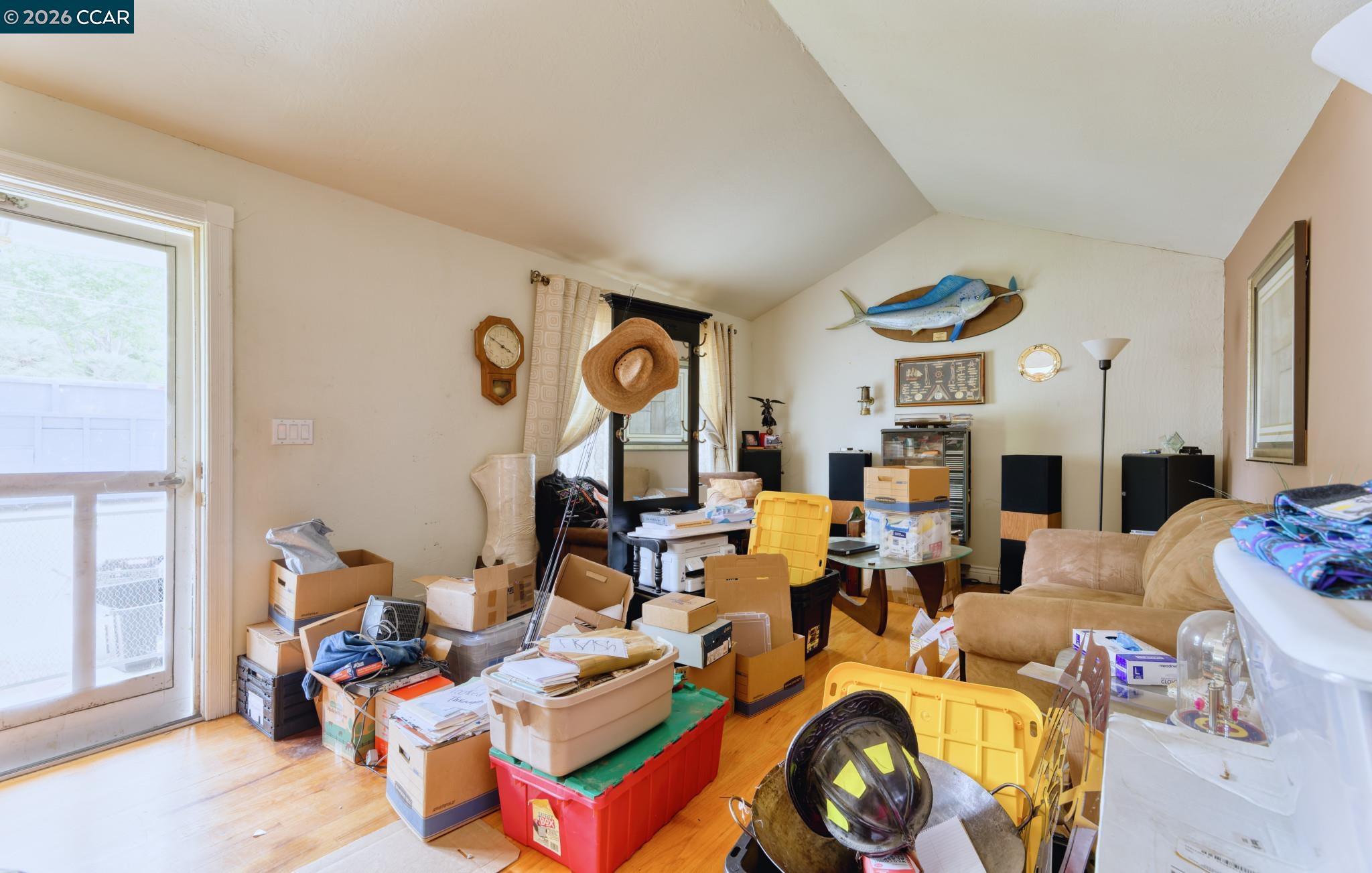 457 Gilda Ave